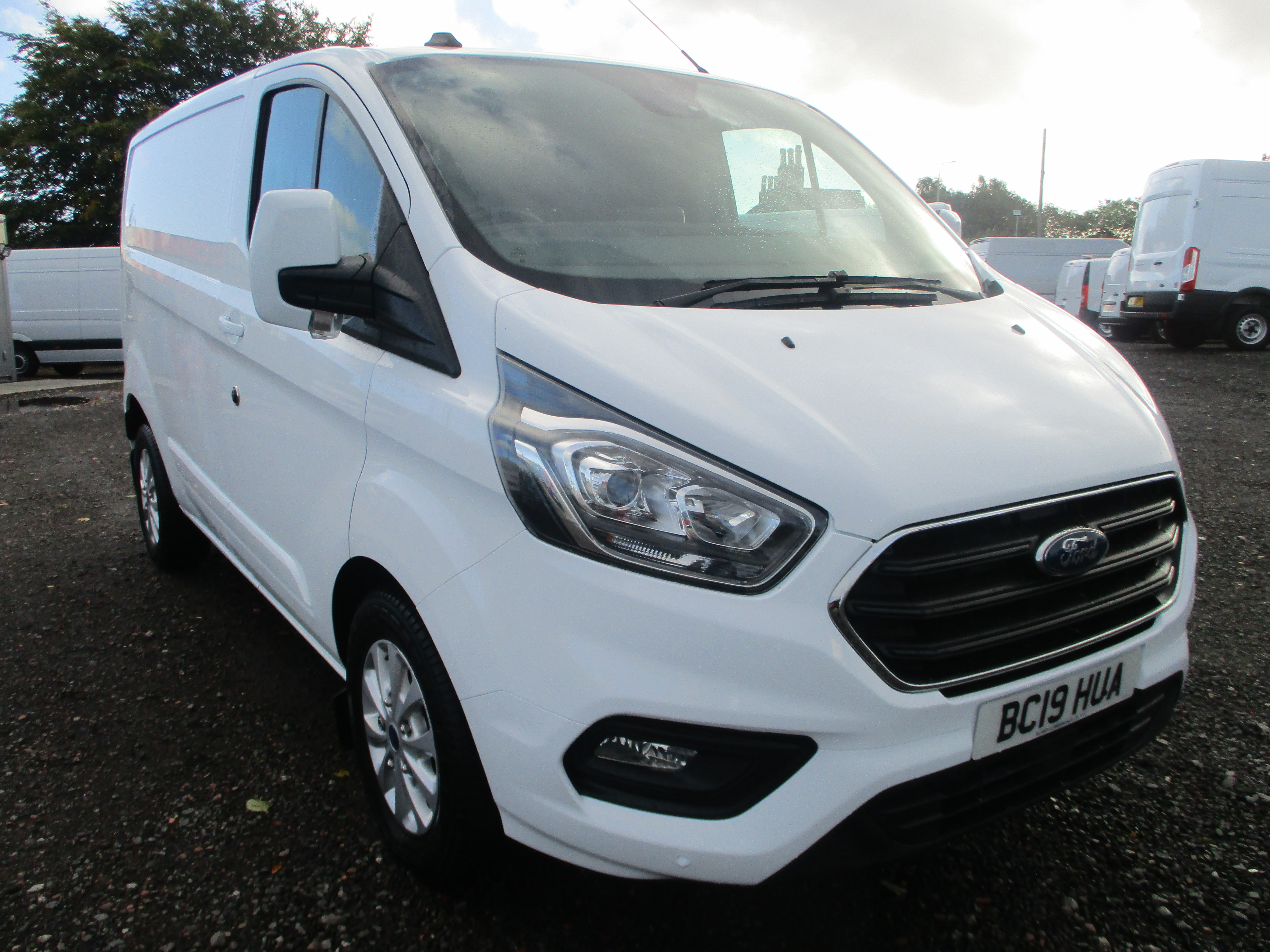 Ford Custom 300 L1H1 2.0 EcoBlue 130PS LIMITED Panel Van with AIR CON ( &pound;600 OFF RRP )