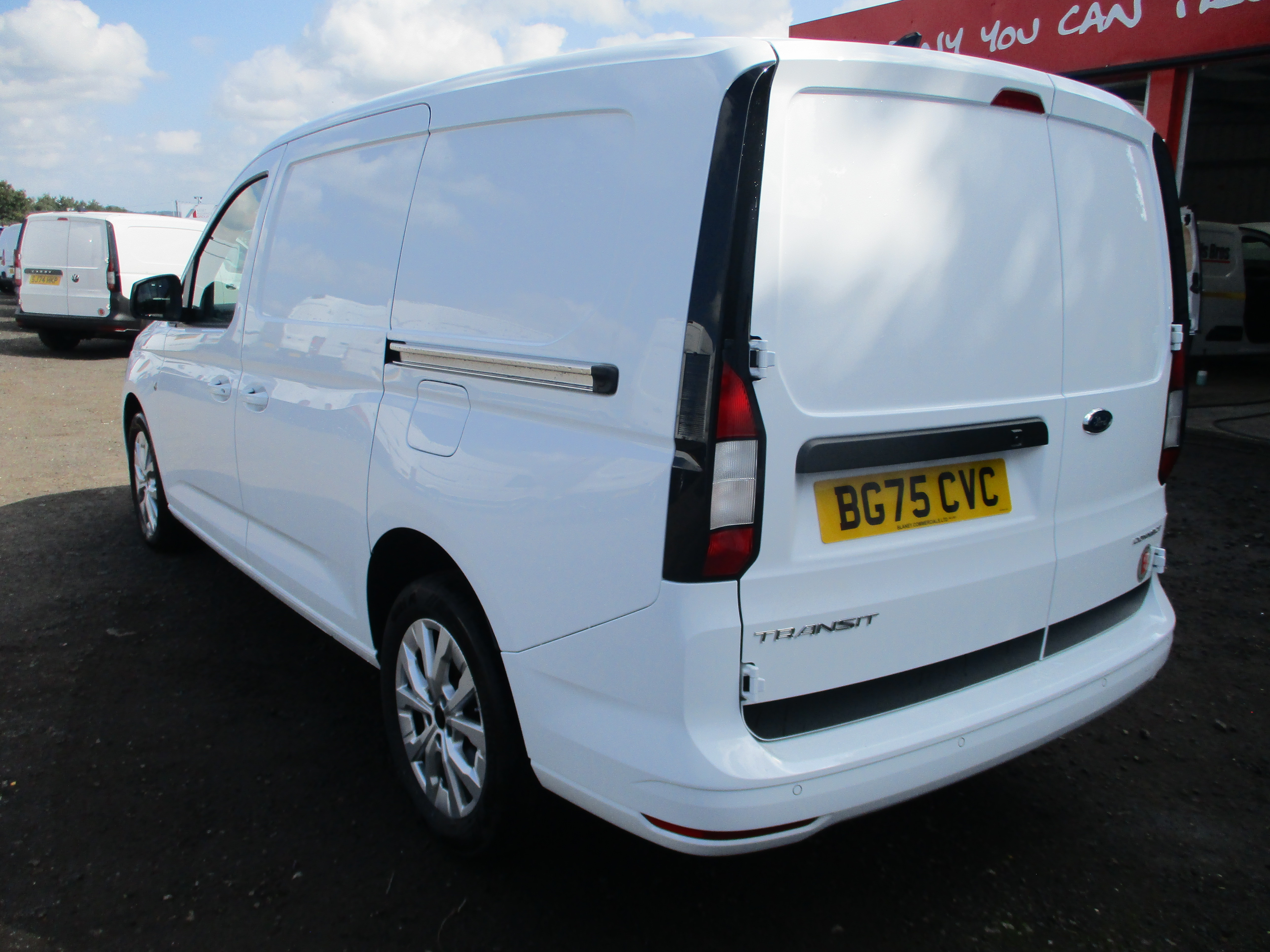 Ford Transit Connect 230 L2 2.0 EcoBlue 102PS Limited Van (STUNNING VAN UNDER 10,000 MILES)