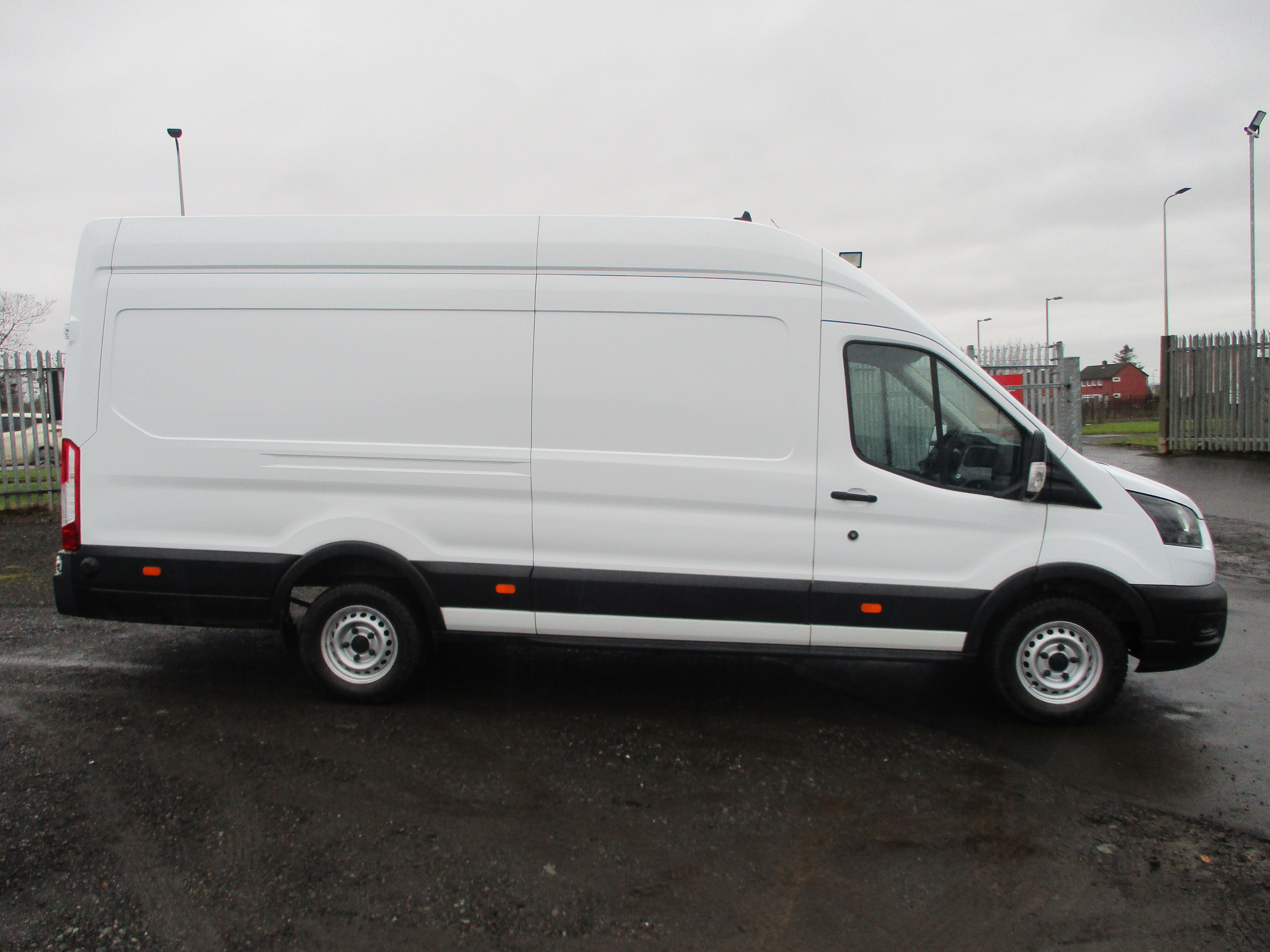 Ford Transit 350 L4H3 2.0 EcoBlue Jumbo 130PS Leader Van with AIR CON
