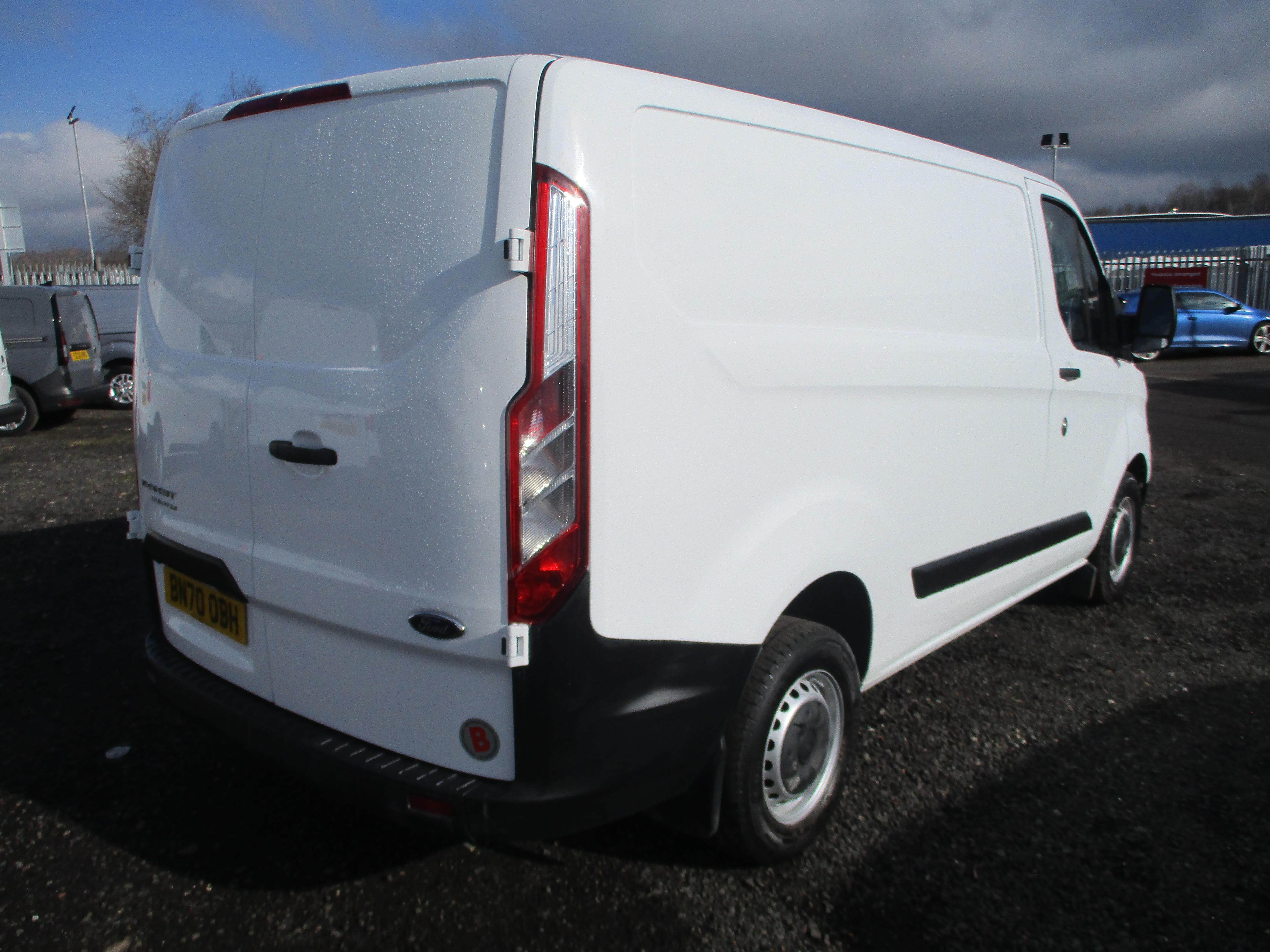 Ford Custom 300 L1H1 2.0 EcoBlue 105PS Leader Panel Van with AIR CON ( One Owner From New )