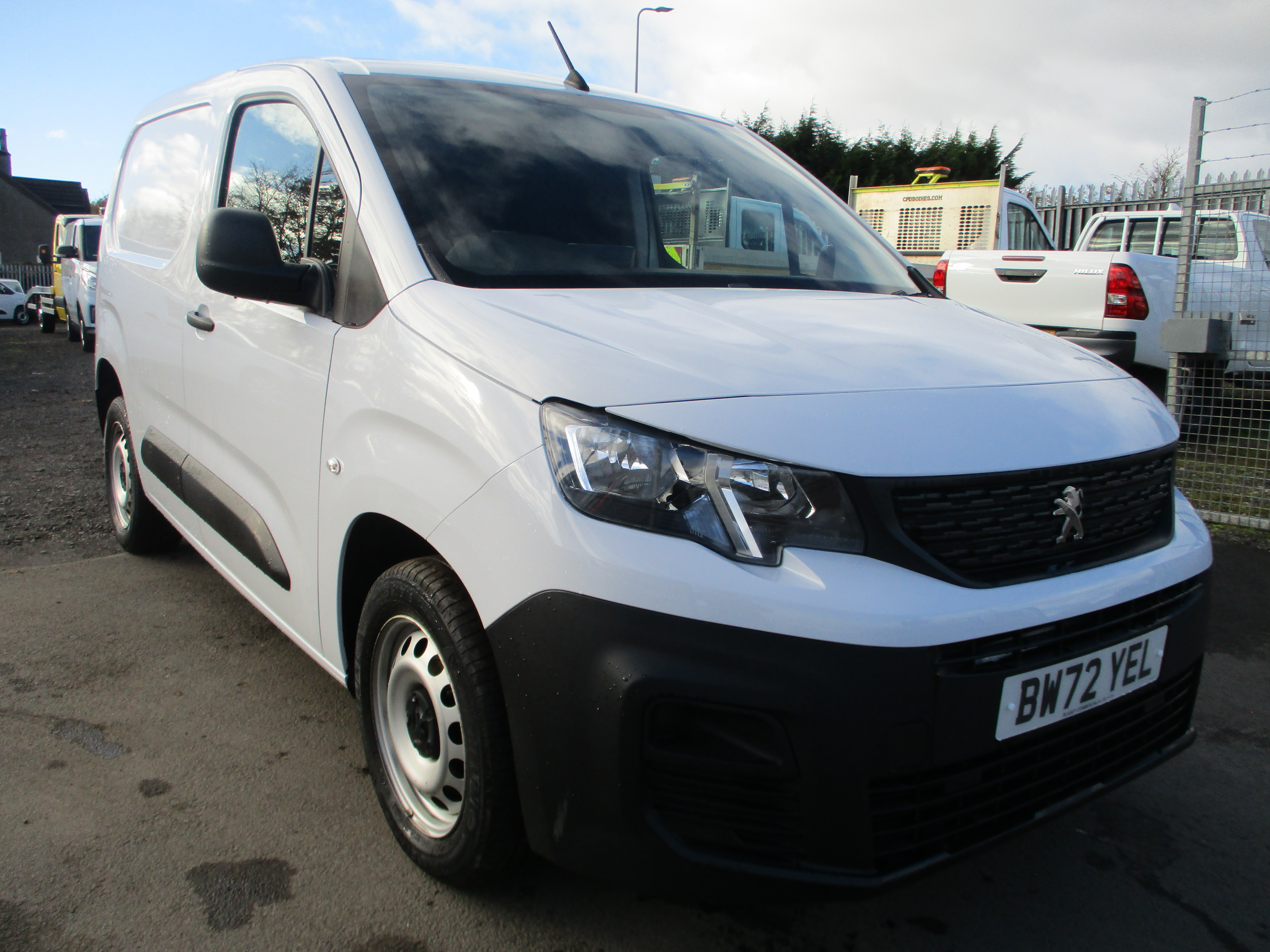 Peugeot Partner 1000 1.5 BlueHDi ( 6 Speed ) 100PS Professional Premium + Van (ONLY 16,000 MILES)