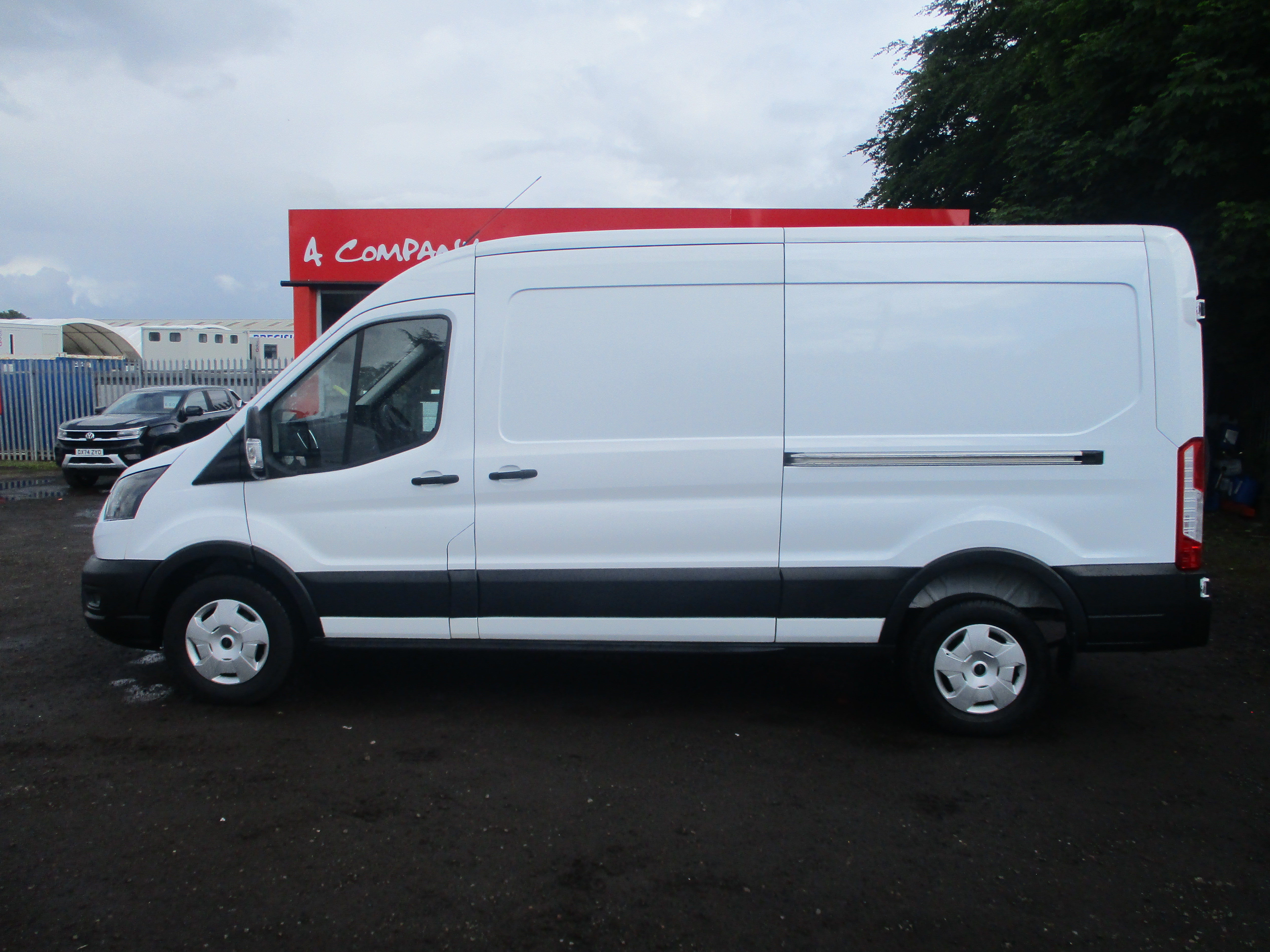 Ford Transit 350 L3H2 2.0 EcoBlue LWB Medium Roof 130PS Trend Panel Van