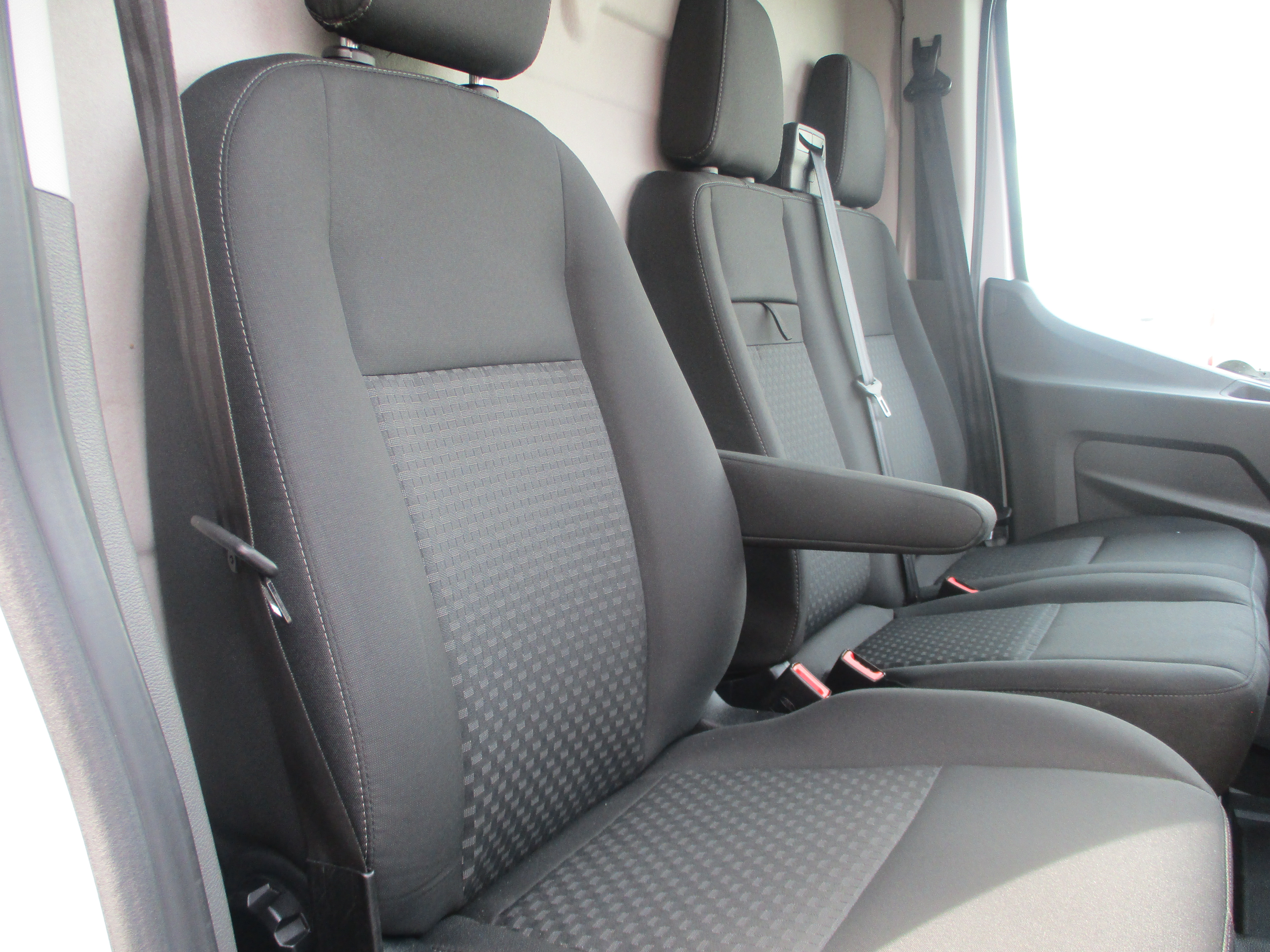 Ford Transit 350 L3H2 2.0 EcoBlue LWB Medium Roof 130PS Trend Panel Van