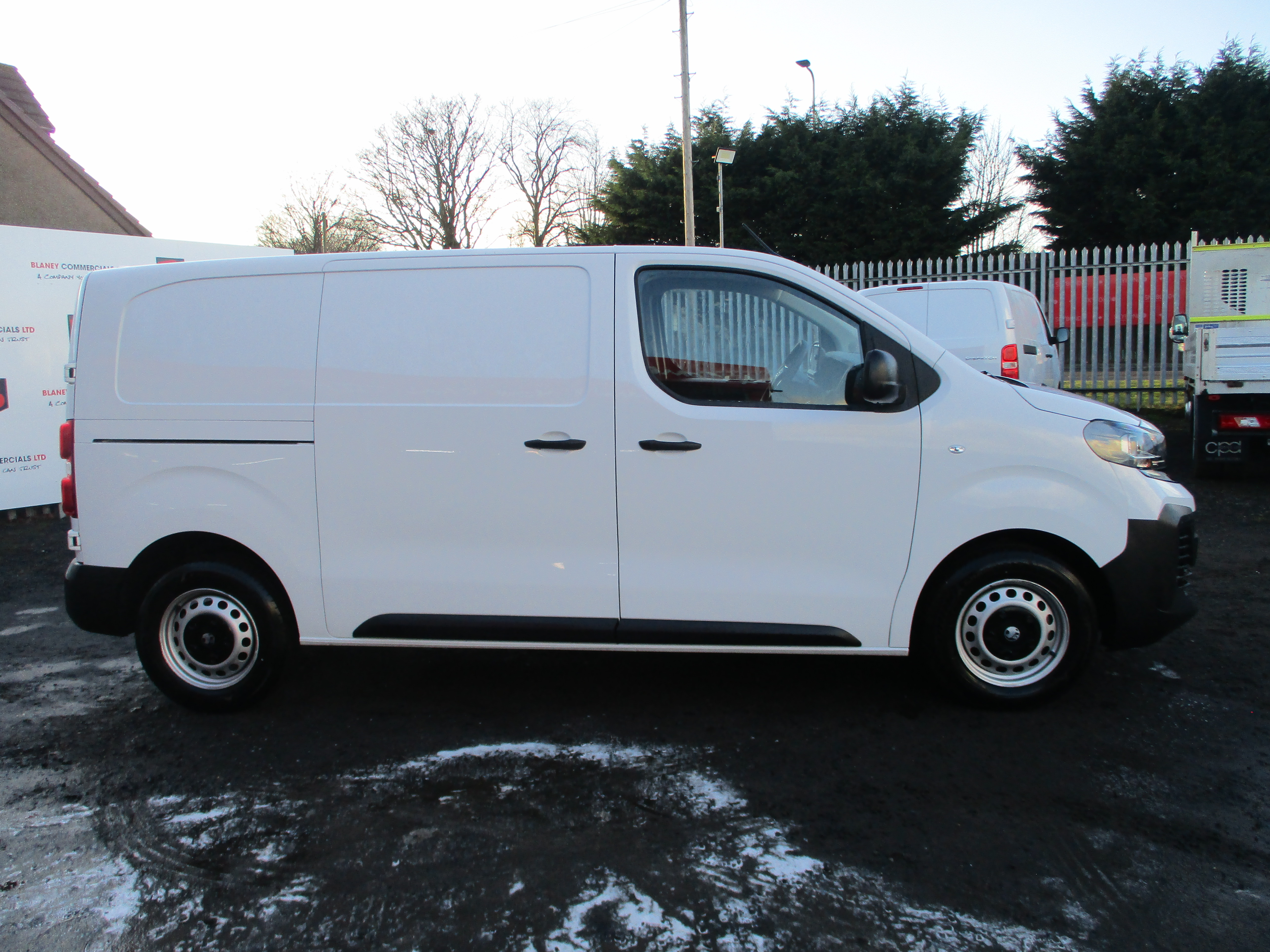 Vauxhall Vivaro 2900 L1H1 1.5TD 120PS Prime Van (NICE SPEC)