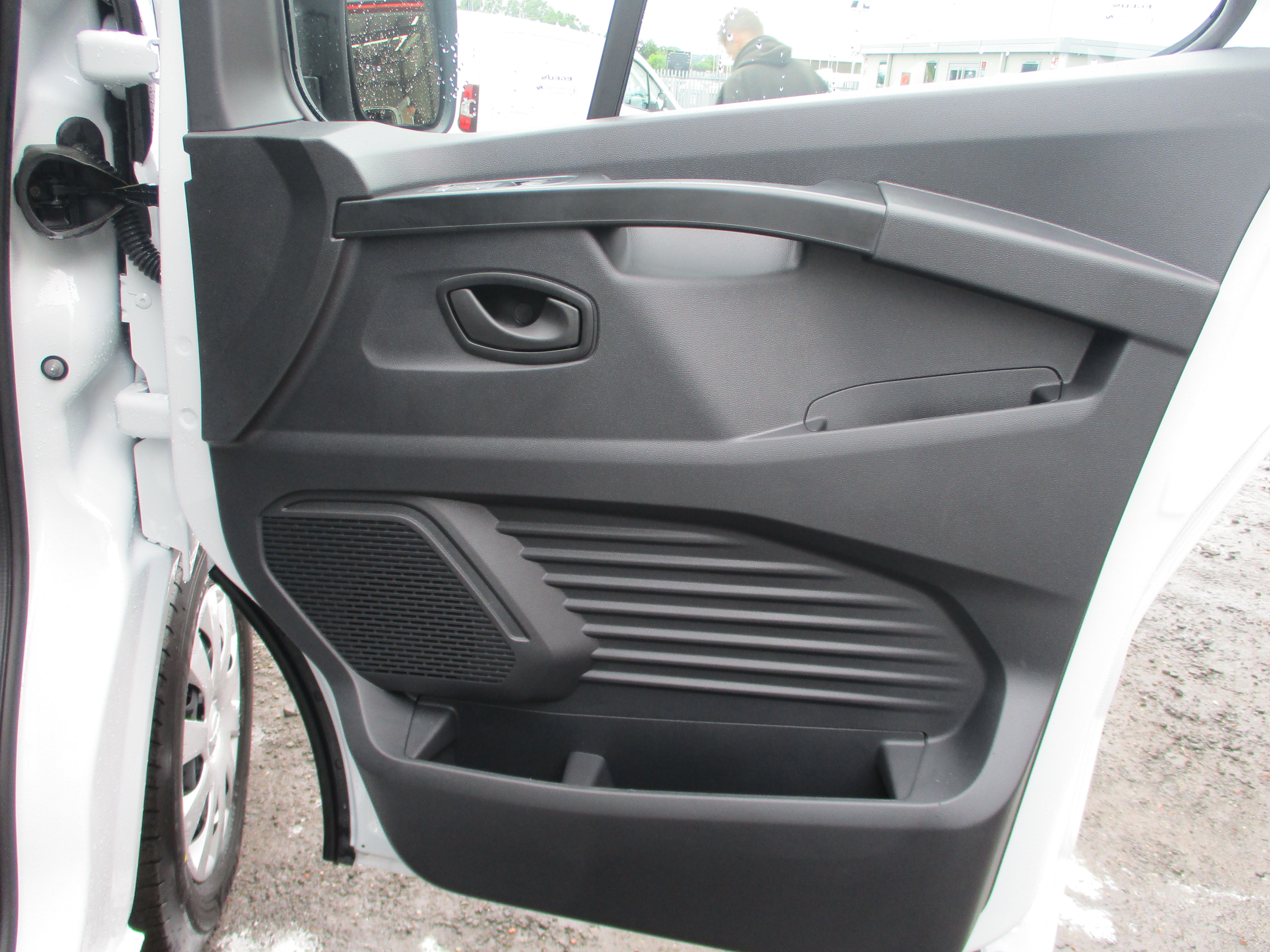 Nissan Primaster L1 2.0 dCi 110PS Acenta Panel Van (5 YEAR WARRANTY) CHOICE OF 3 READY TO GO !!!