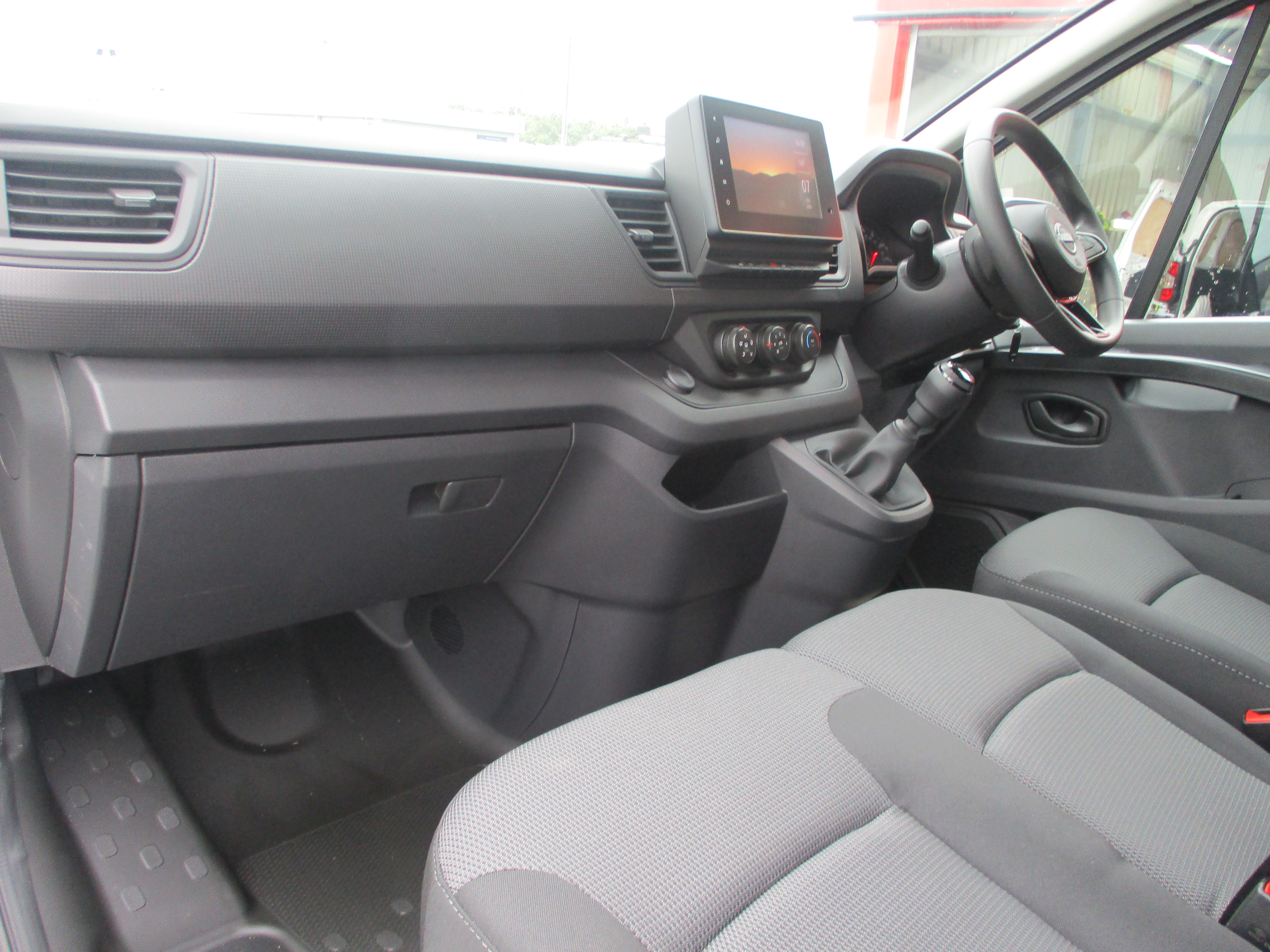 Nissan Primaster L1 2.0 dCi 110PS Acenta Panel Van (5 YEAR WARRANTY) CHOICE OF 3 READY TO GO !!!