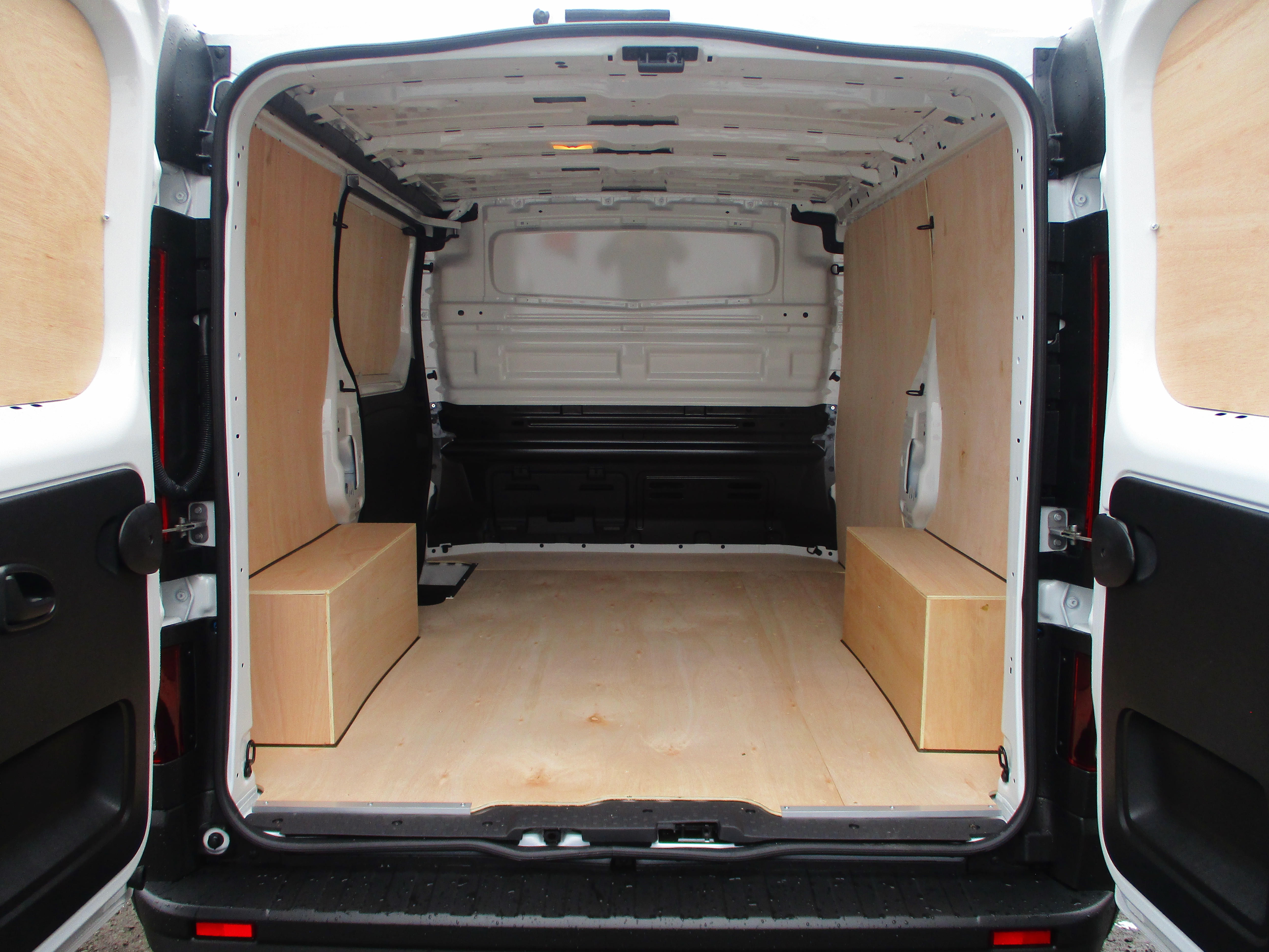 Nissan Primaster L1 2.0 dCi 110PS Acenta Panel Van (5 YEAR WARRANTY) CHOICE OF 3 READY TO GO !!!