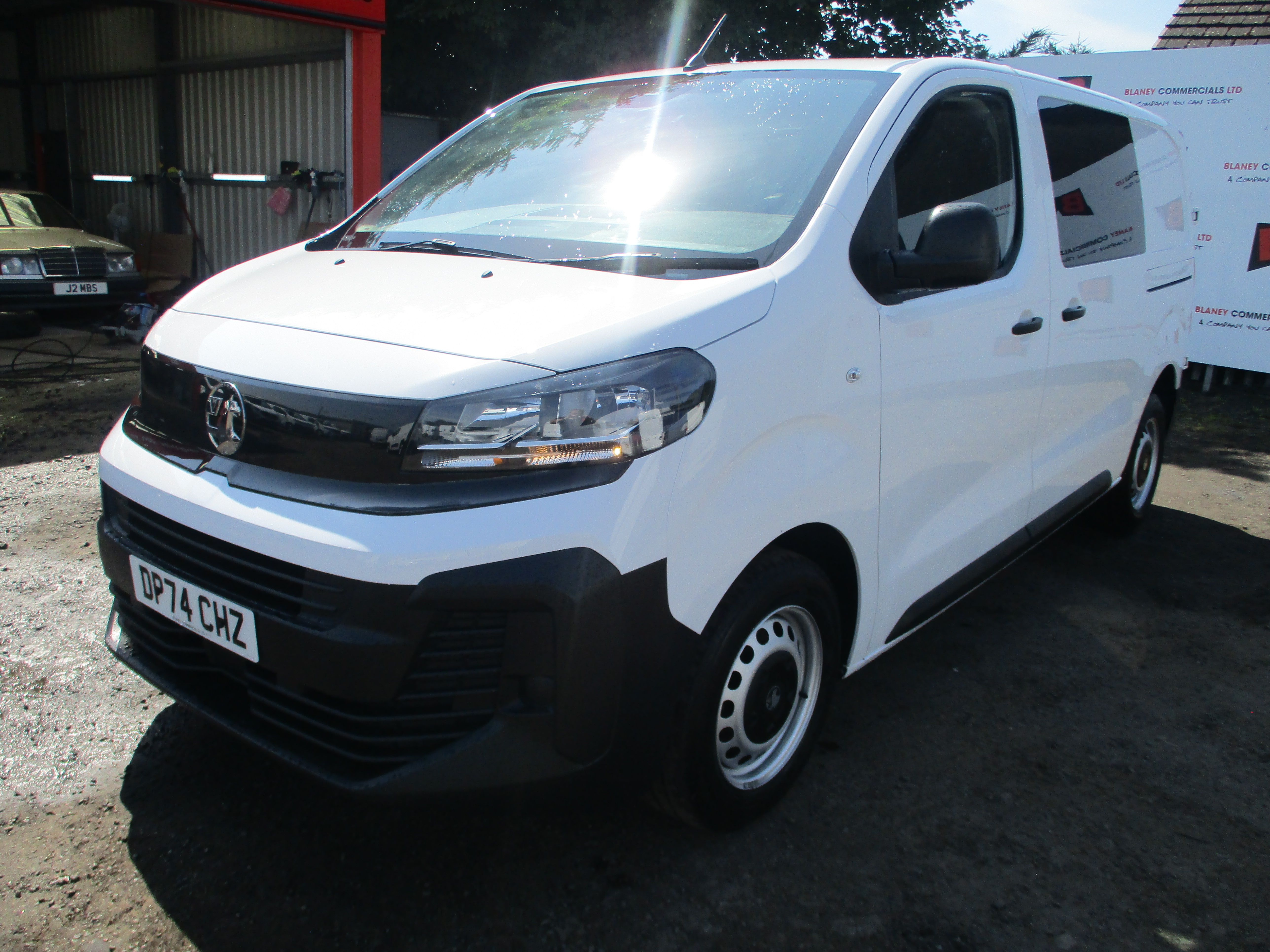Vauxhall Vivaro 2.0 TD 145PS DCIV Prime (6 Seater Crewvan)