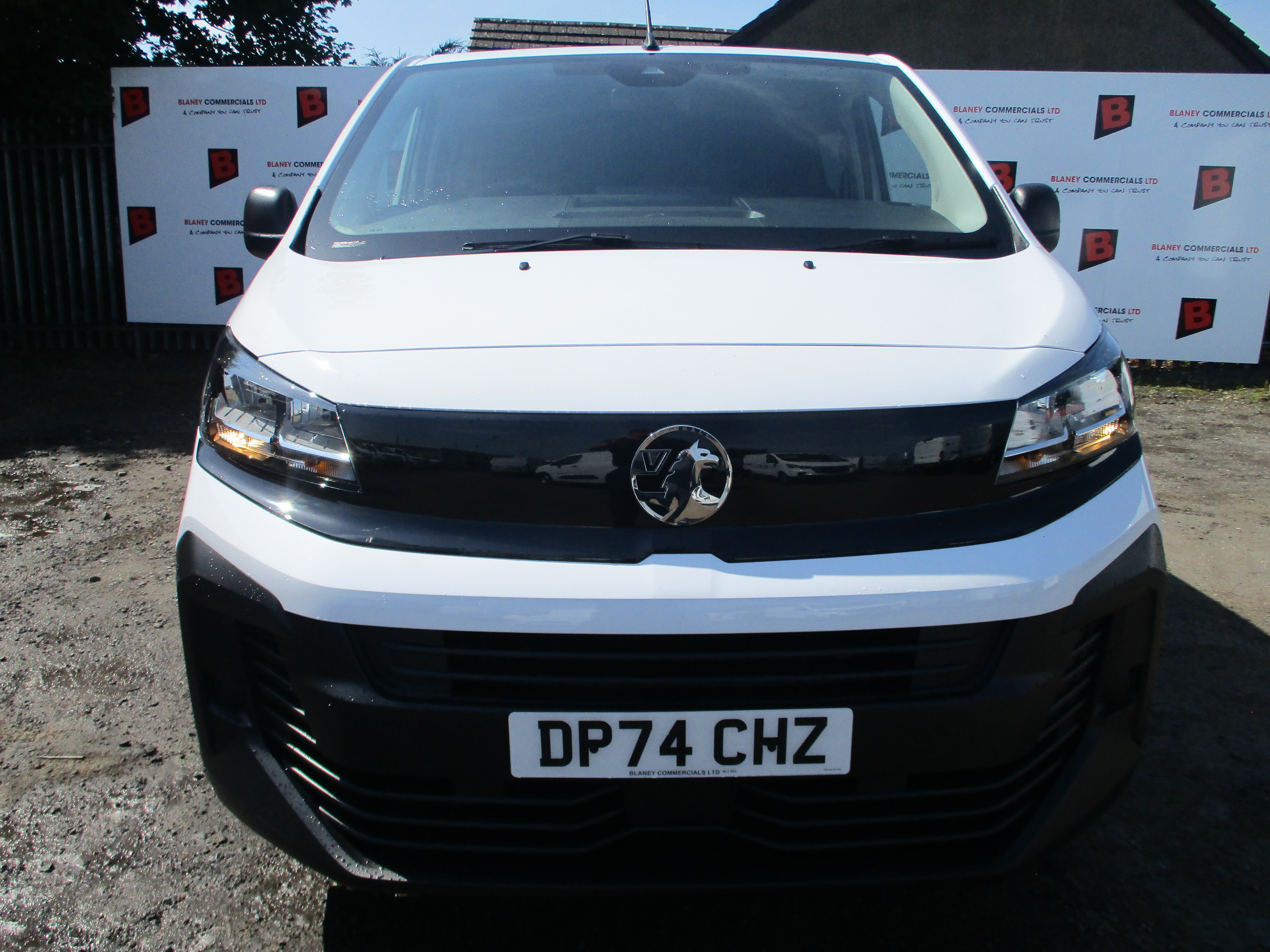Vauxhall Vivaro 2.0 TD 145PS DCIV Prime (6 Seater Crewvan)