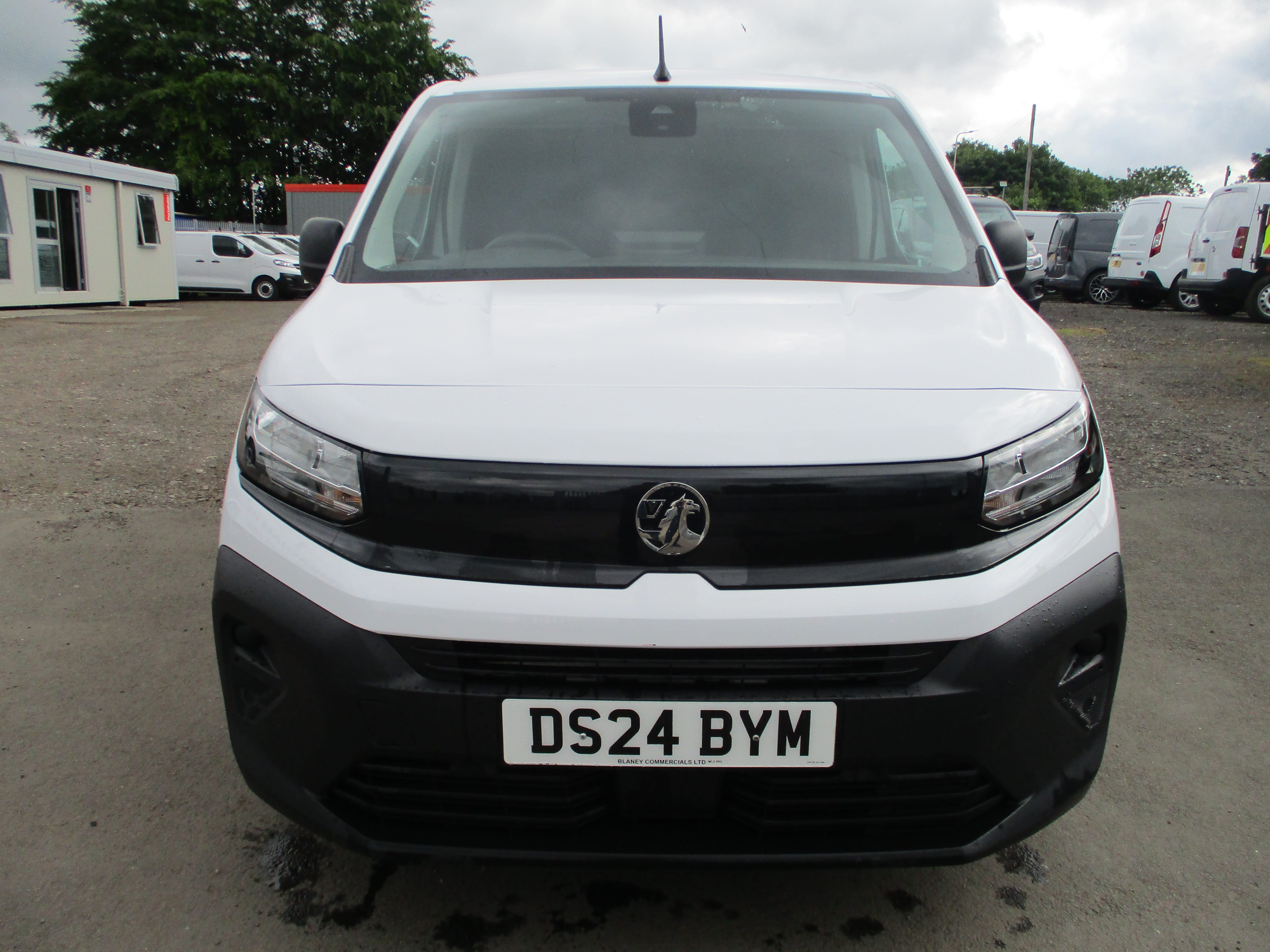 Vauxhall Combo Cargo 1.5TD 100PS Prime Van with NICE SPEC