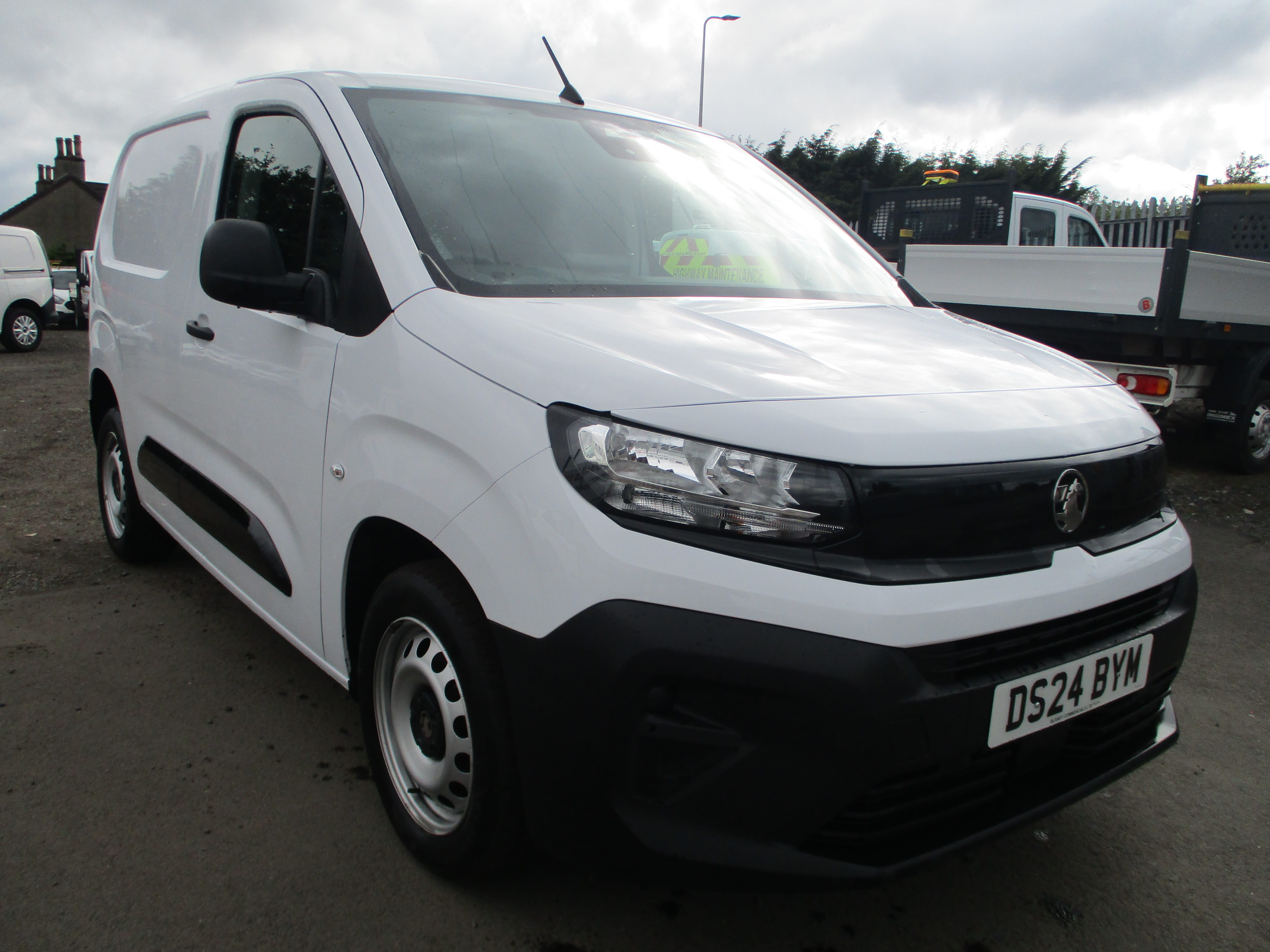 Vauxhall Combo Cargo 1.5TD 100PS Prime Van with NICE SPEC 