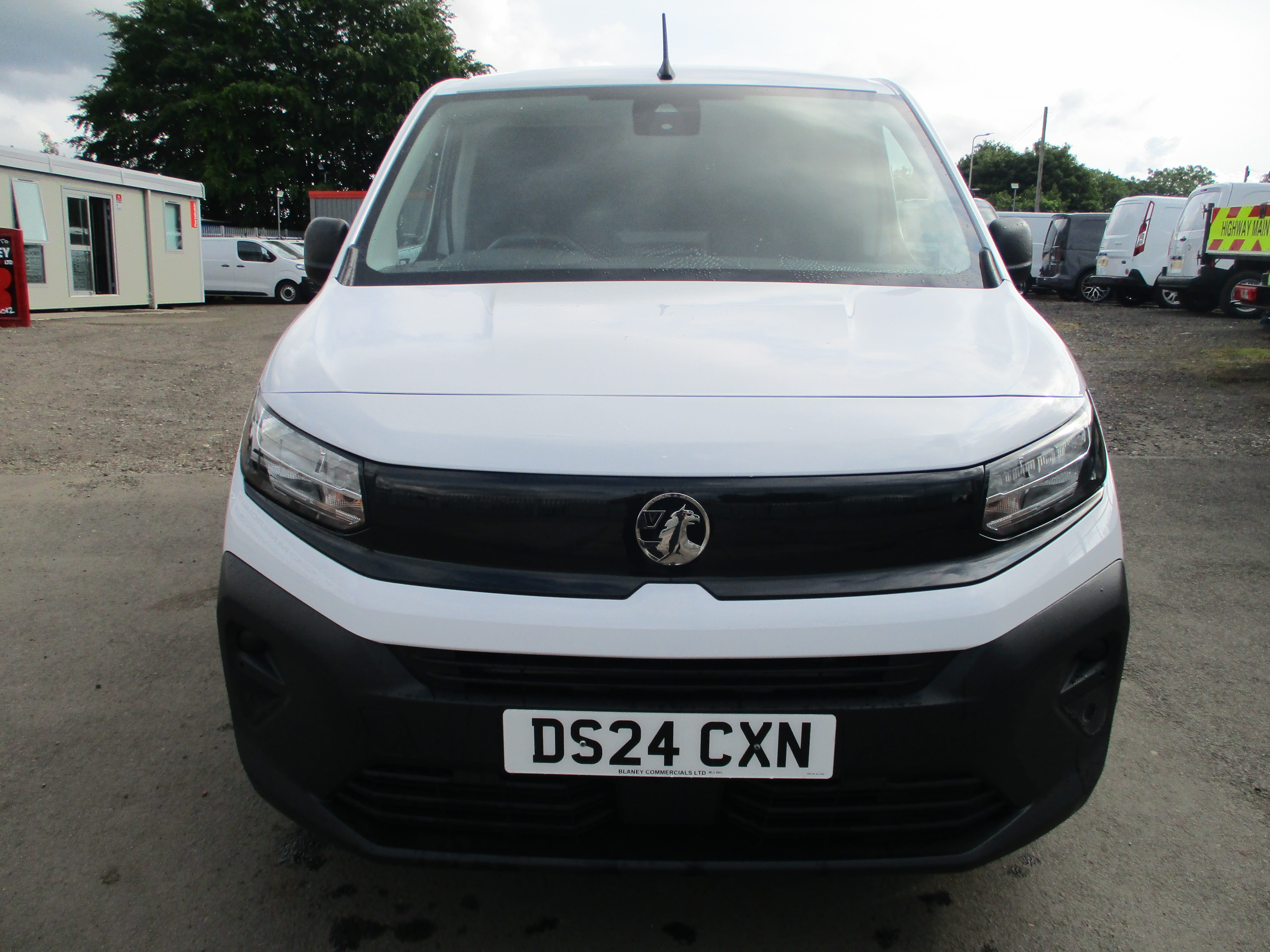 Vauxhall Combo Cargo 1.5TD 100PS Prime Van with NICE SPEC