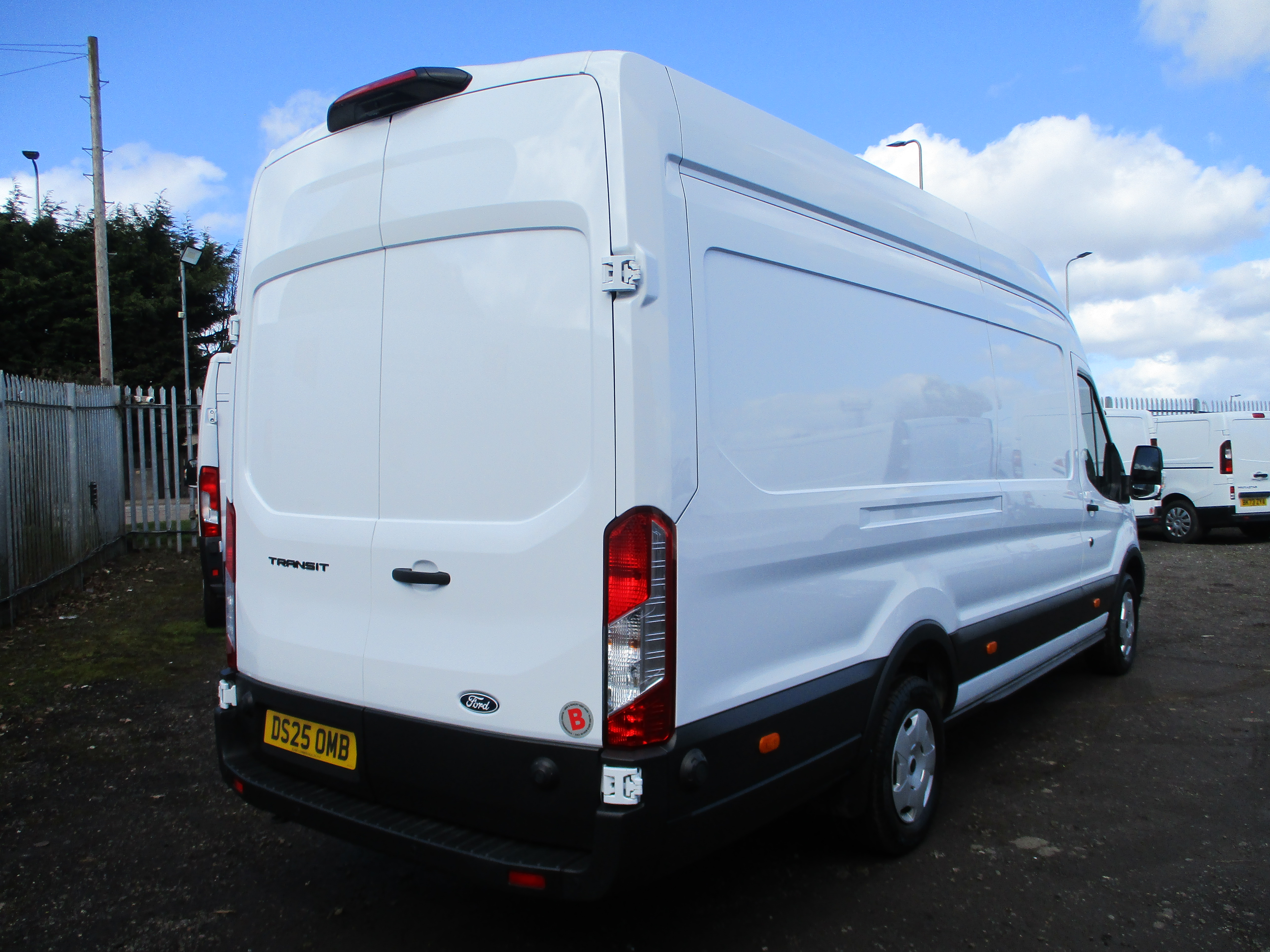 Ford Transit 350 2.0 EcoBlue 130PS L4H3 (JUMBO) RWD Trend Van (VERY NICE BIG VAN)