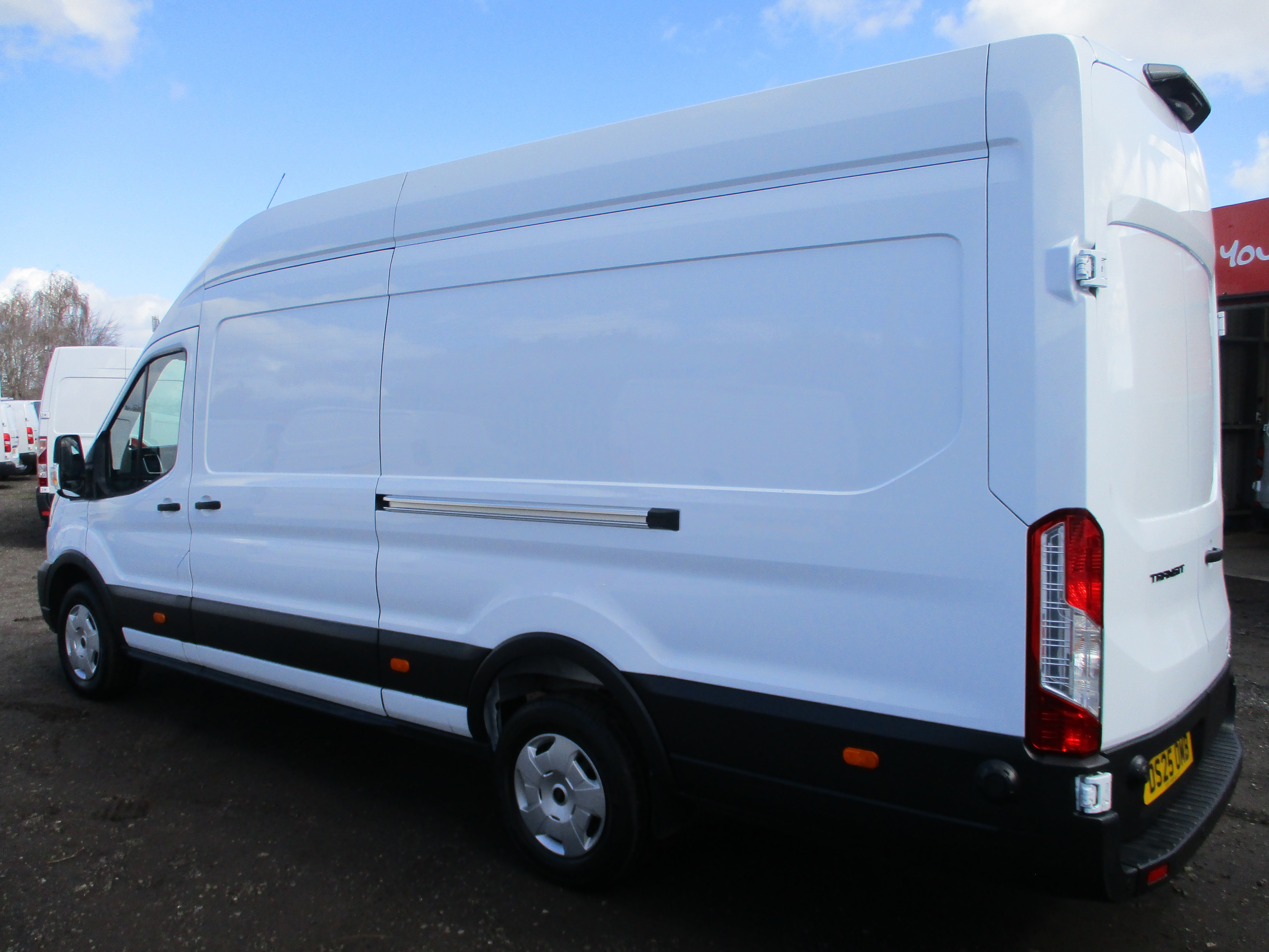 Ford Transit 350 2.0 EcoBlue 130PS L4H3 (JUMBO) RWD Trend Van (VERY NICE BIG VAN)