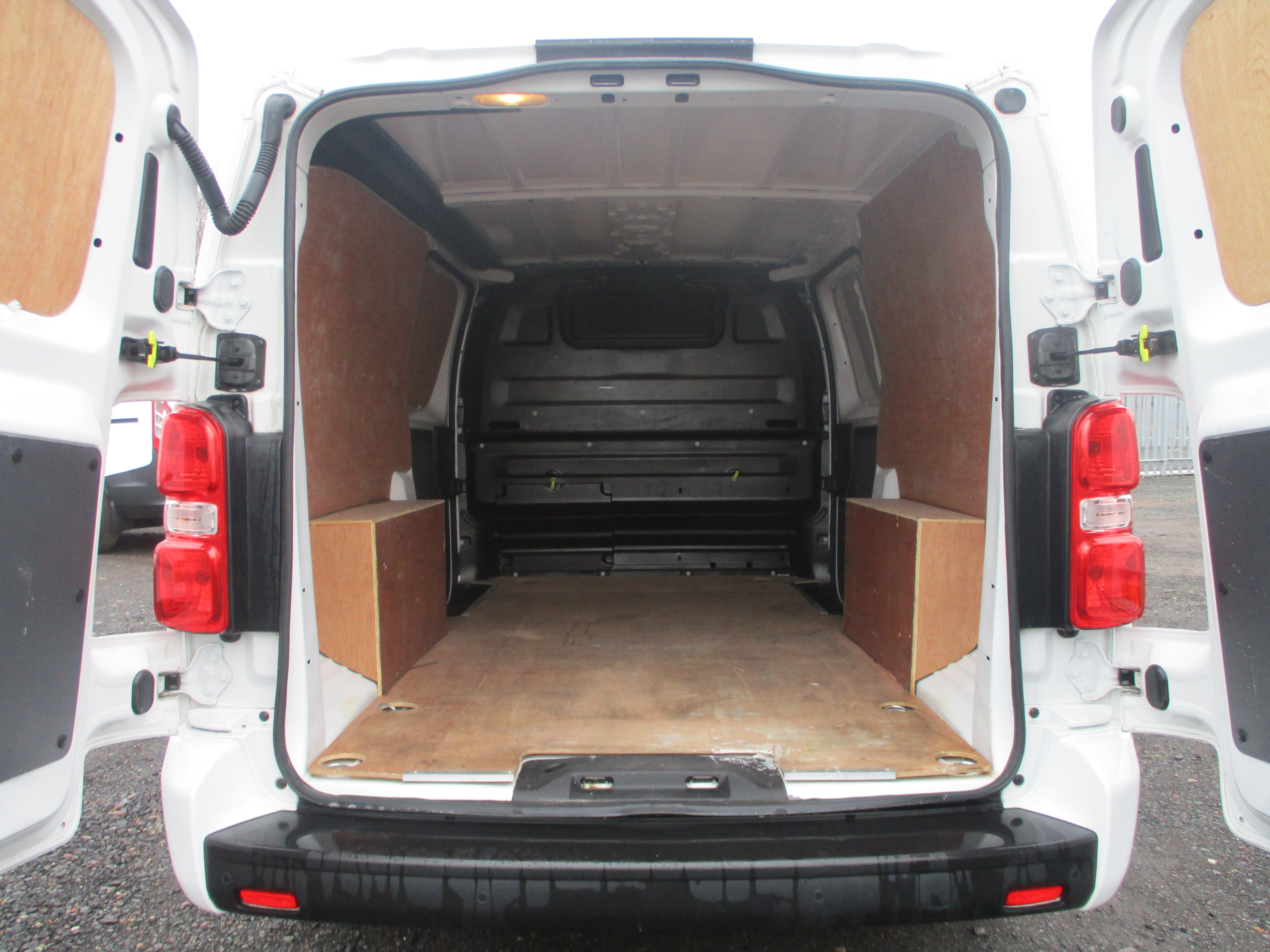 Vauxhall Vivaro ( NEW MODEL ) L2H1 LWB 1.5 Diesel Sportive Panel Van
