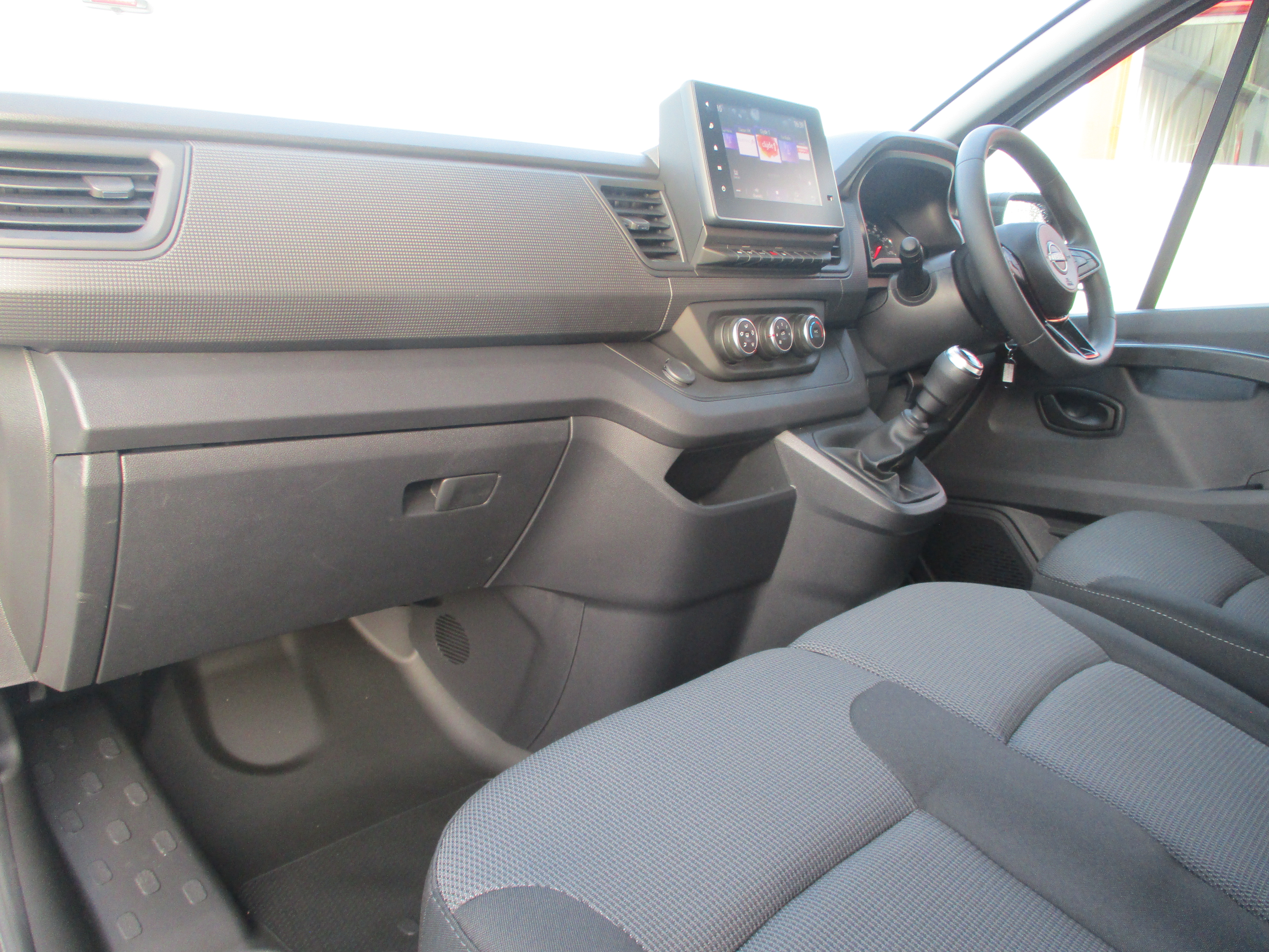 Nissan Primaster L2H1 LWB 2.0 dCi 130PS Acenta Panel Van (5 YEARS NISSAN WARRANTY)