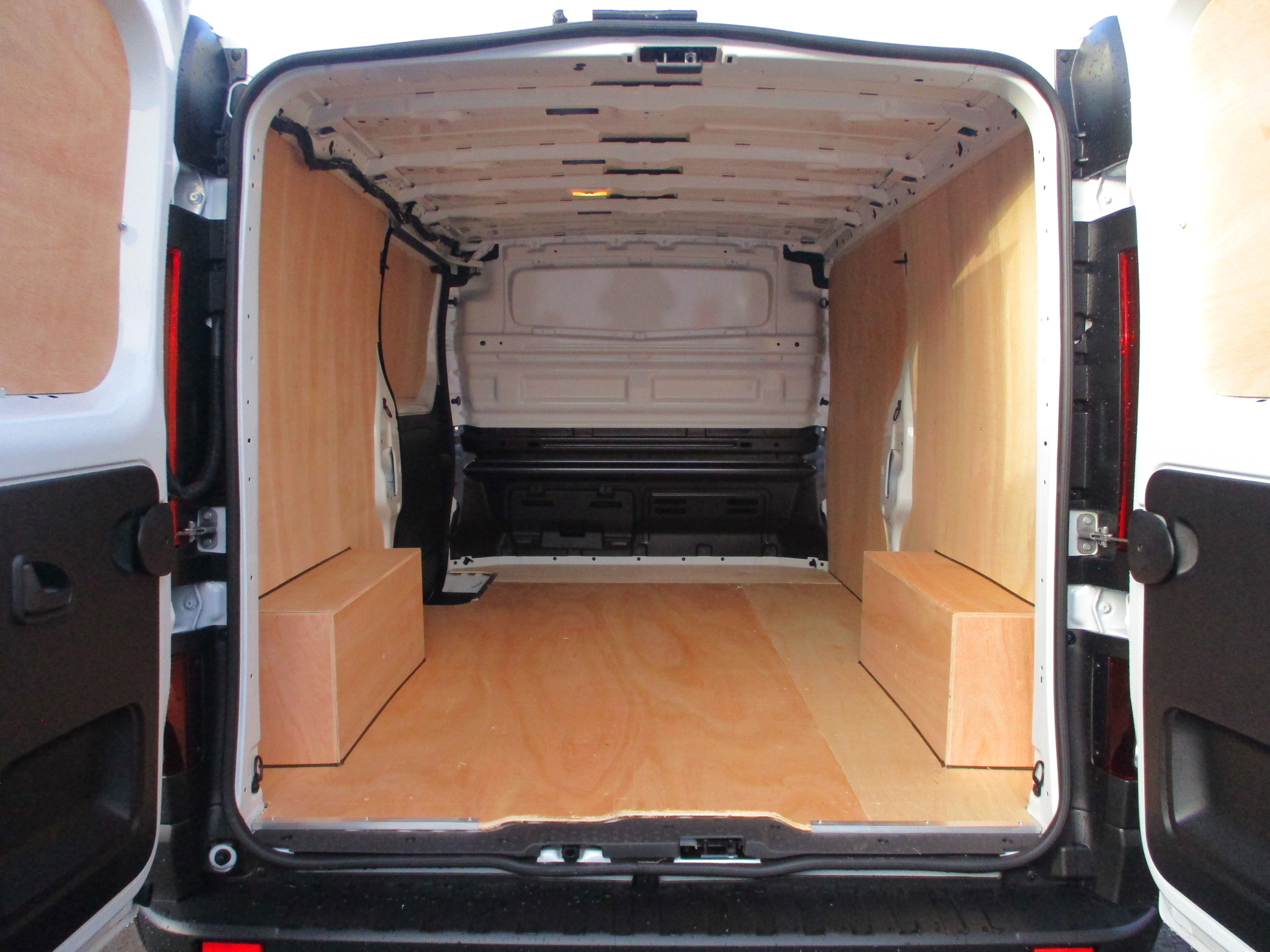 Nissan Primaster L2H1 LWB 2.0 dCi 130PS Acenta Panel Van (5 YEARS NISSAN WARRANTY)