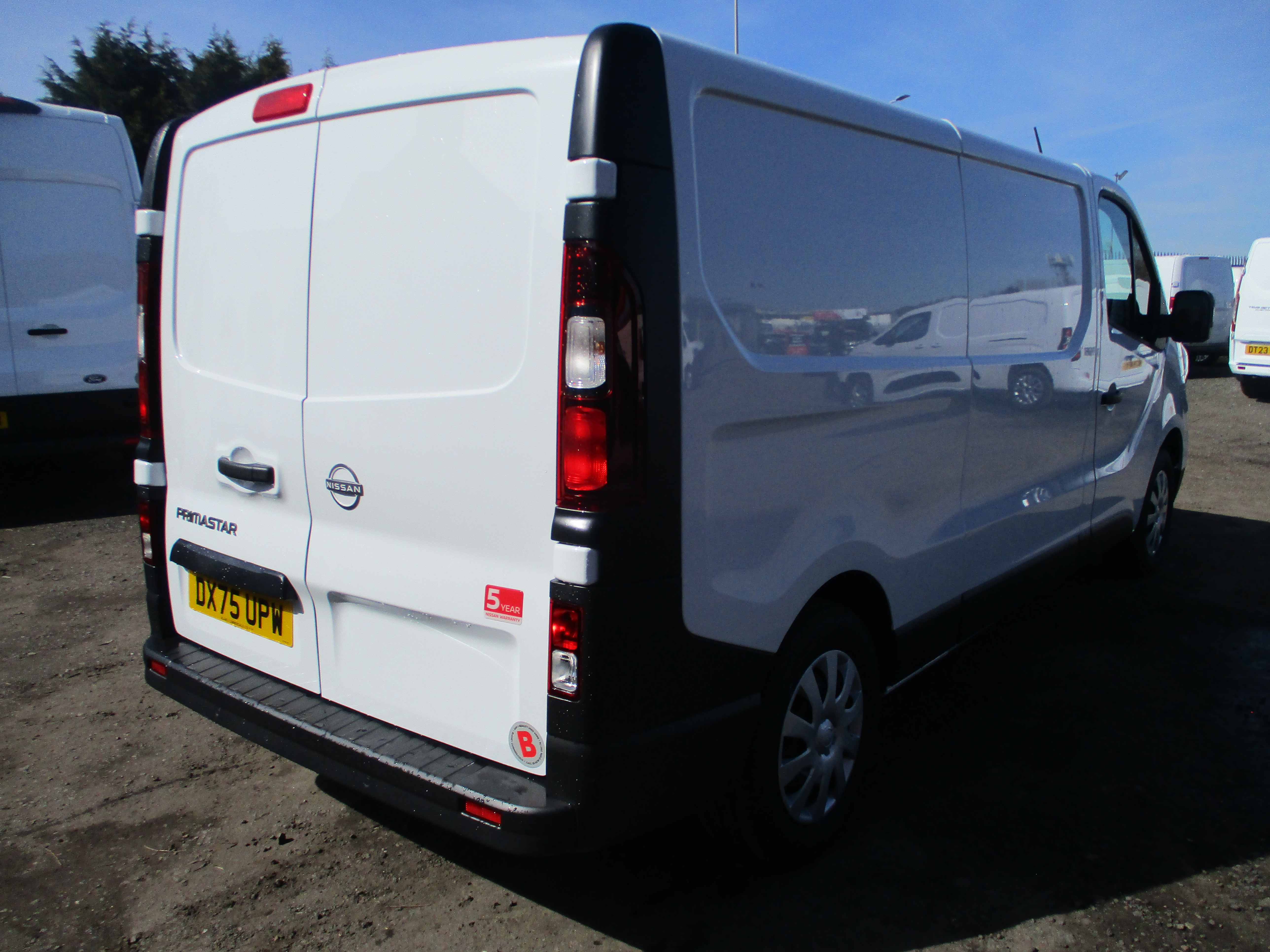 Nissan Primaster L2 2.0 dCi 130PS Acenta Van (5 YEAR WARRANTY !!)
