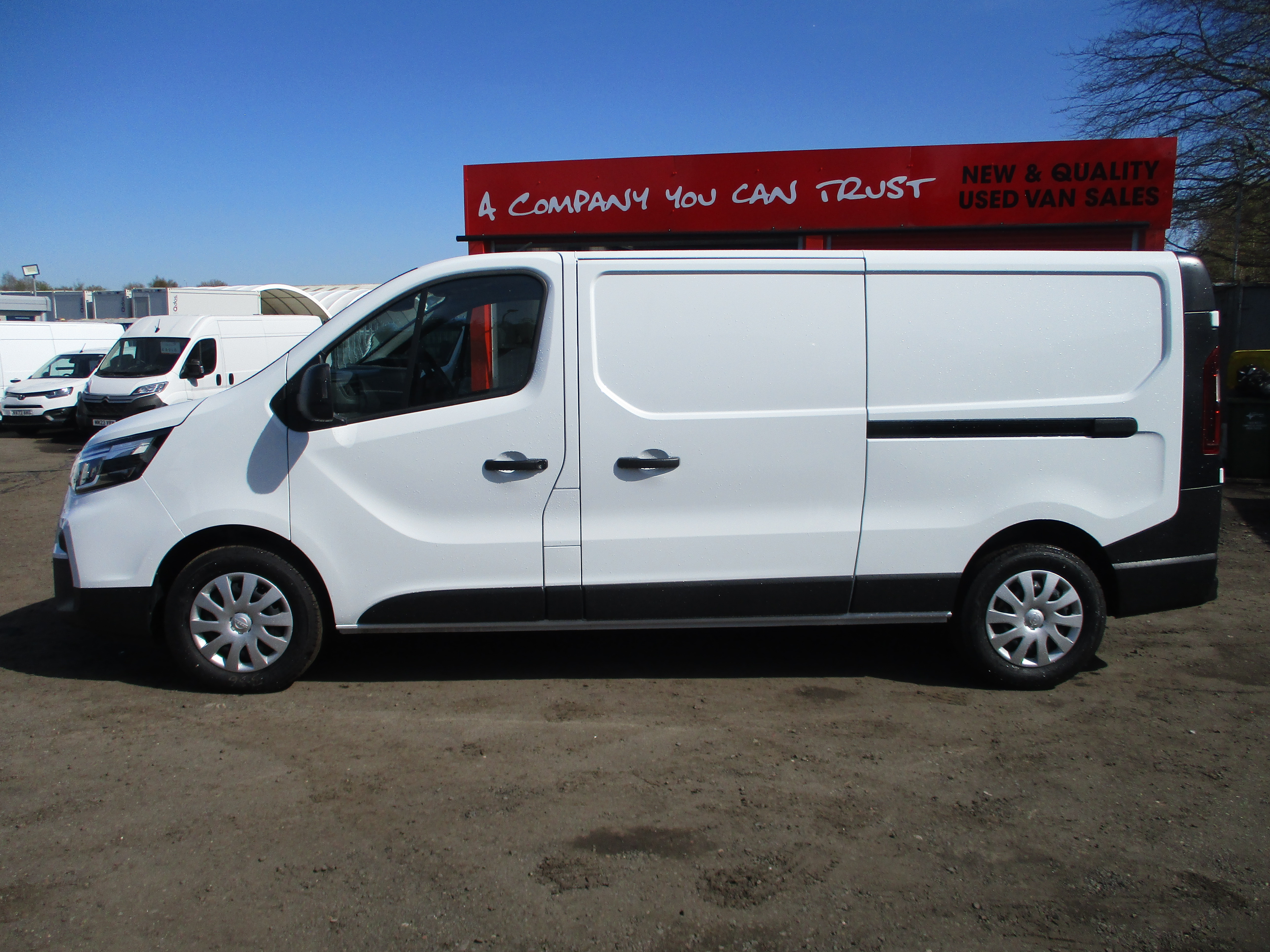 Nissan Primaster L2 2.0 dCi 130PS Acenta Van (5 YEAR WARRANTY !!)