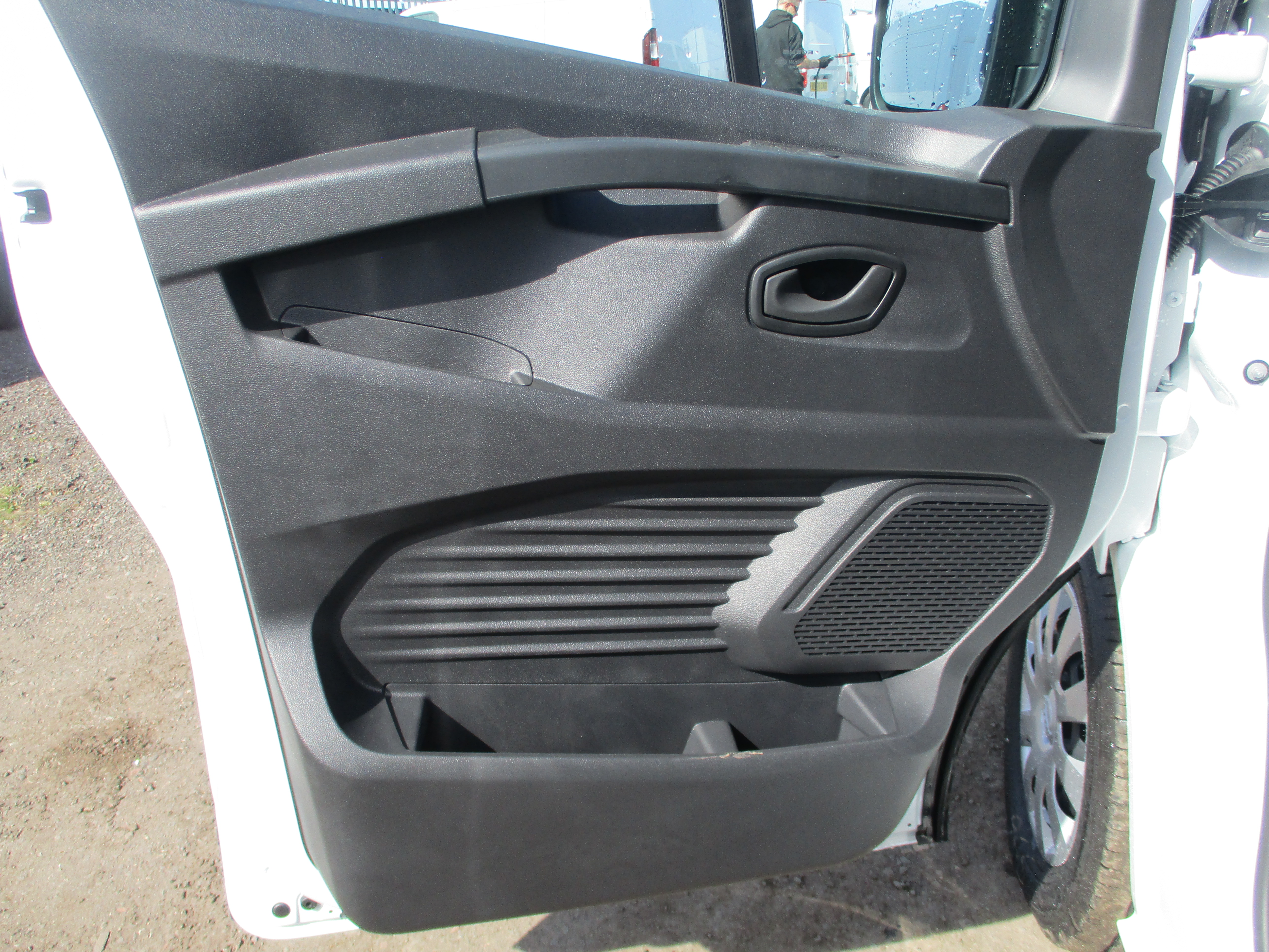 Nissan Primaster L2 2.0 dCi 130PS Acenta Van (5 YEAR WARRANTY !!)