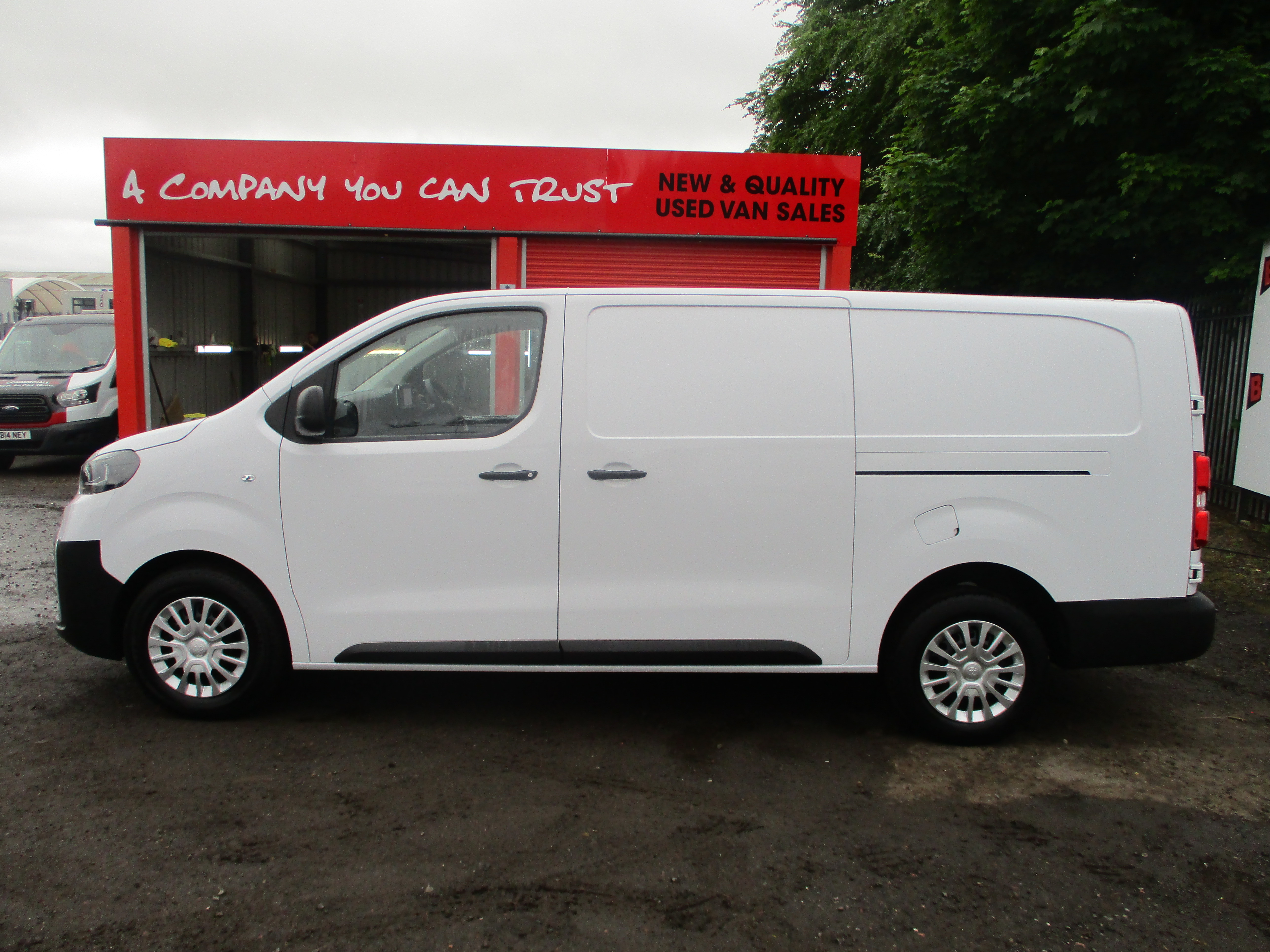 Toyota ProAce L2 2.0D 145PS Icon Panel Van (COVERED ONLY 12,000 MILES)