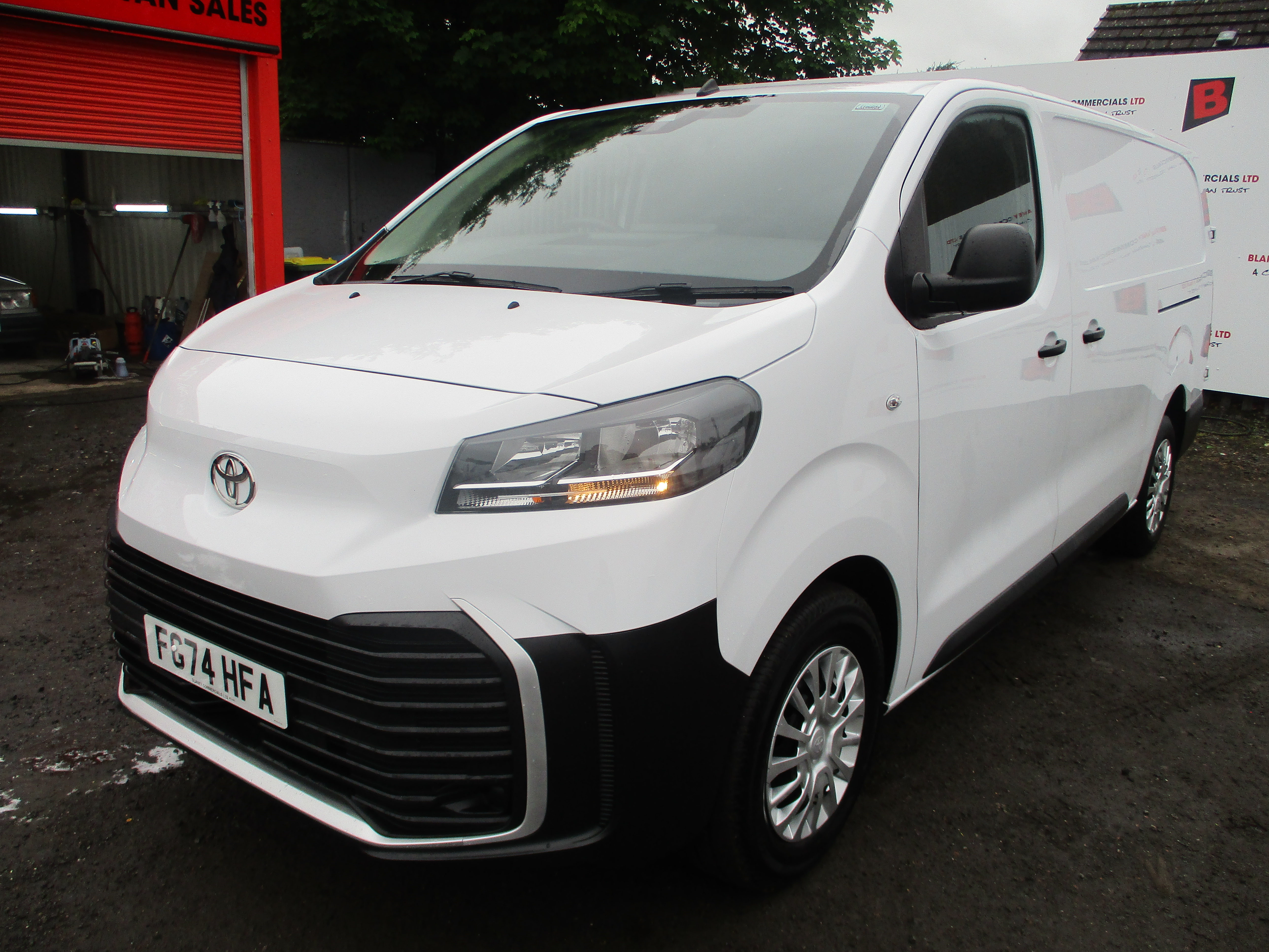 Toyota ProAce L2 2.0D 145PS Icon Panel Van (COVERED ONLY 12,000 MILES)