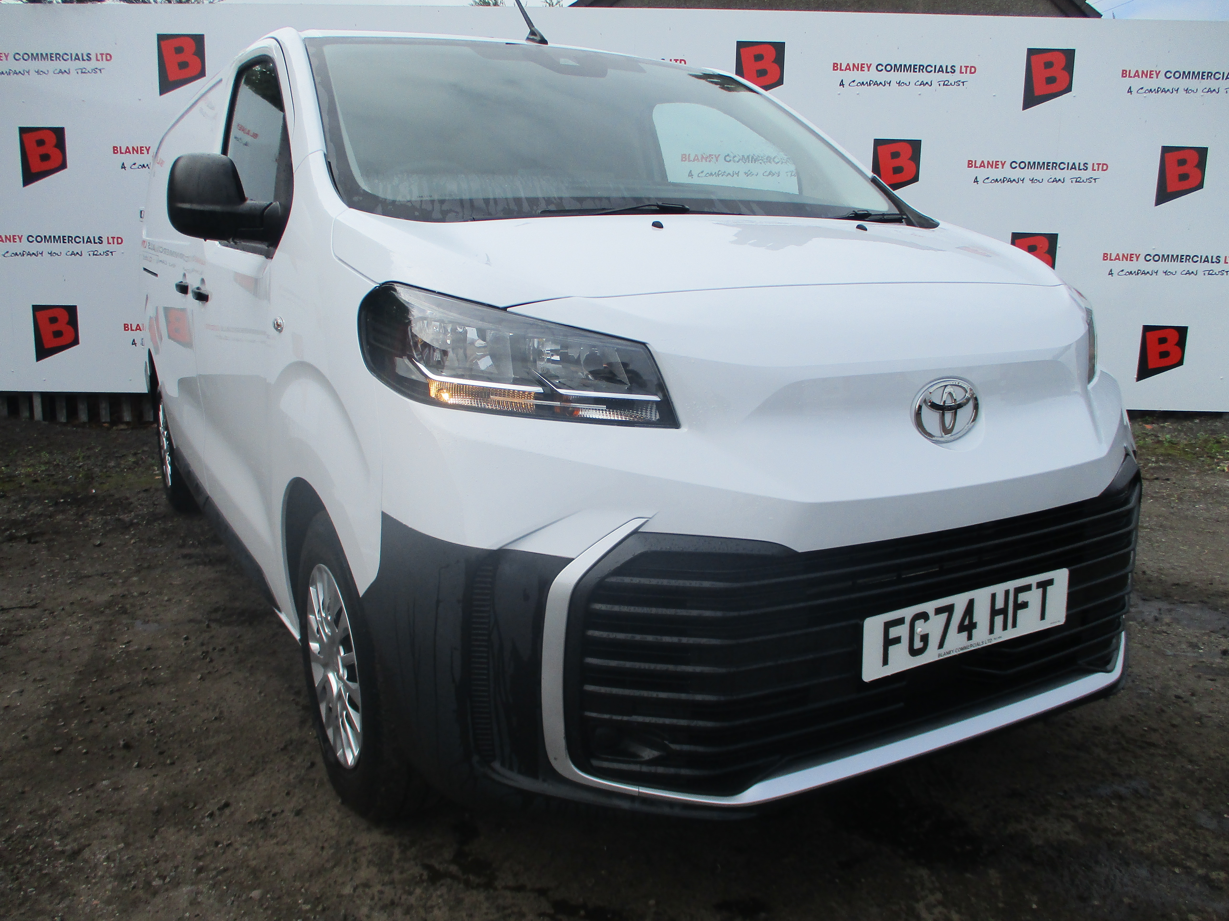 Toyota ProAce L2 2.0D 145PS Icon Panel Van (EX DEMO ONLY 3,682 MILES)