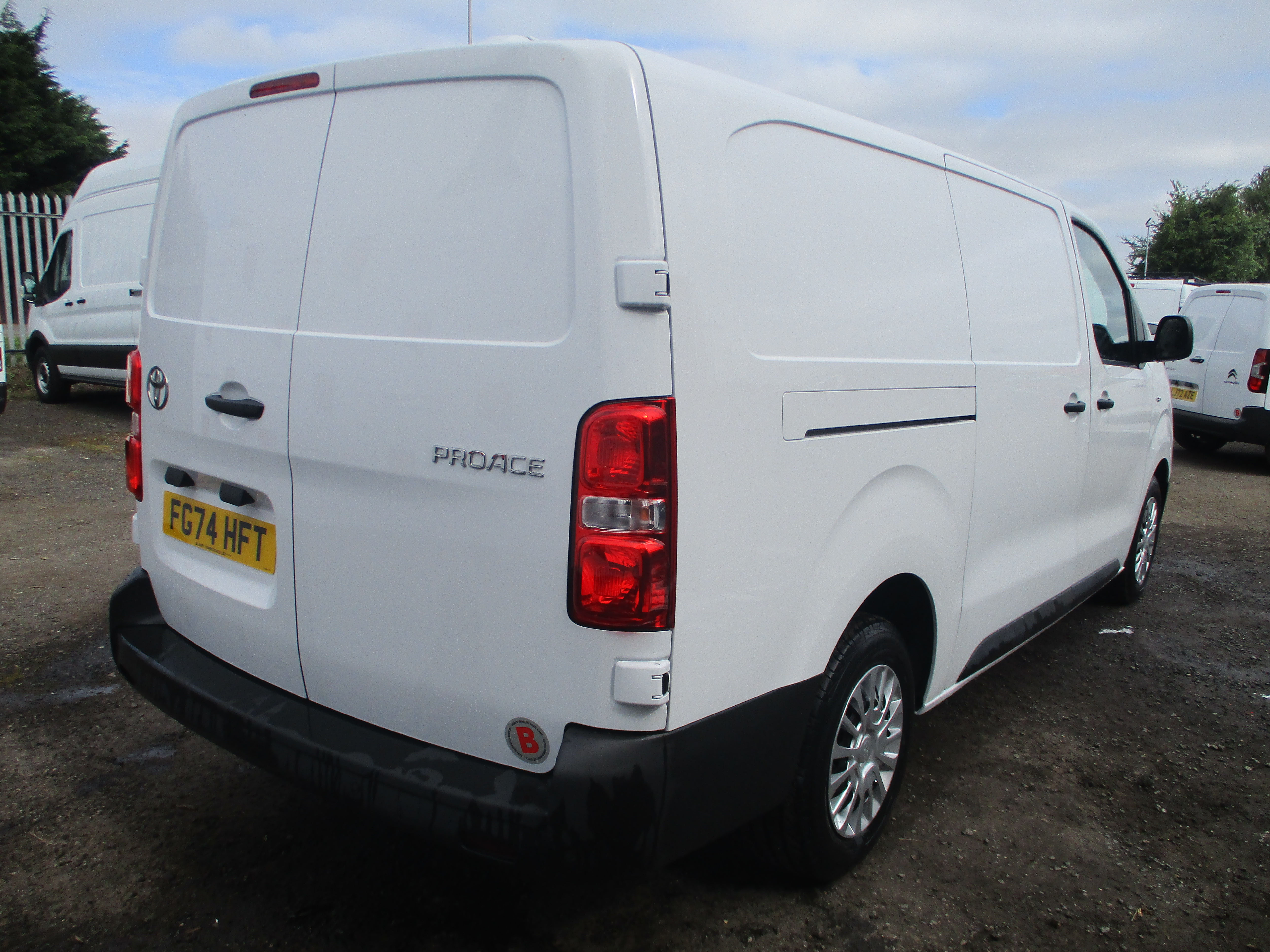 Toyota ProAce L2 2.0D 145PS Icon Panel Van (EX DEMO ONLY 3,682 MILES)