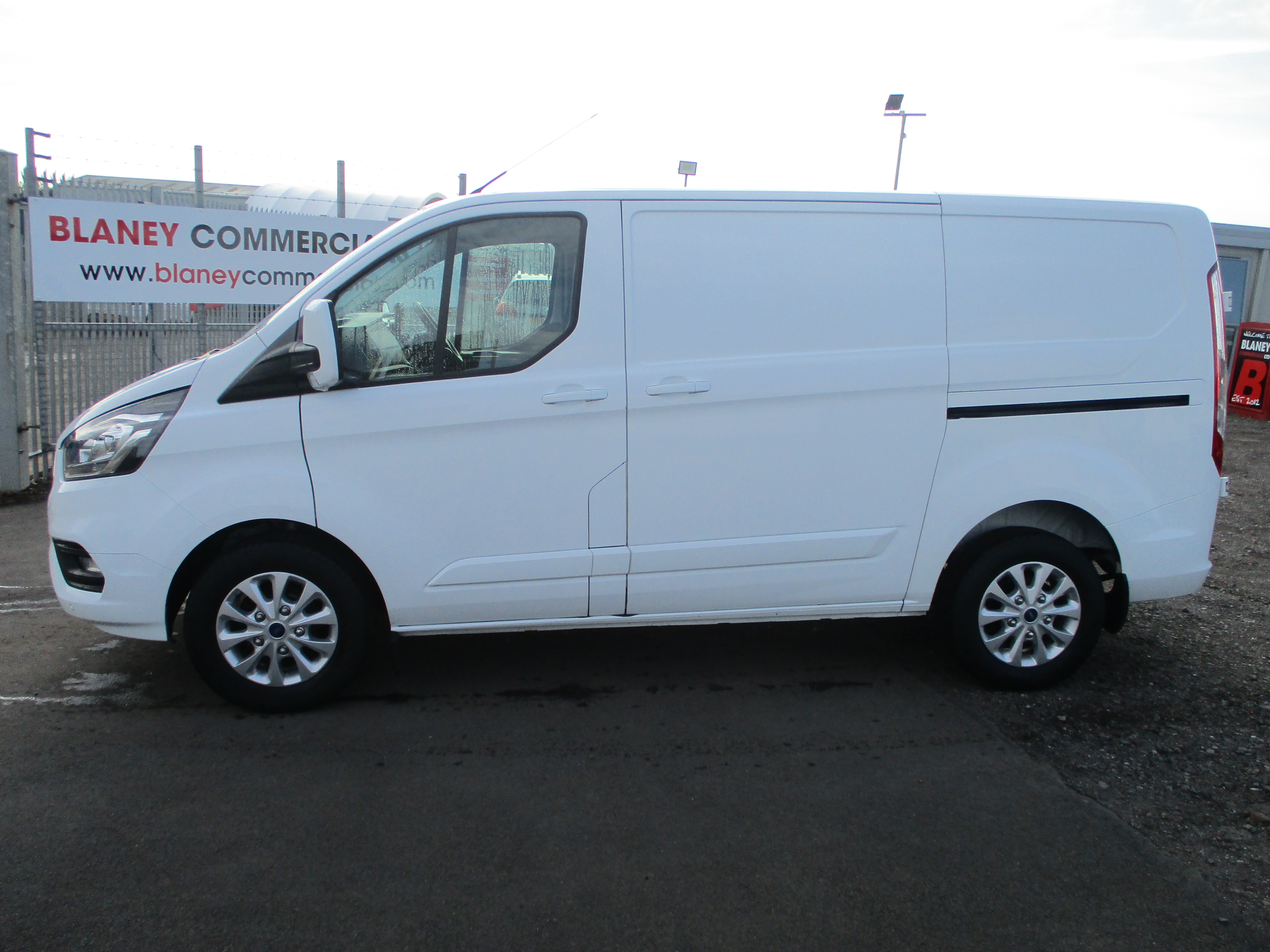 Ford Custom L1 2.0 EcoBlue 130PS Low Roof Limited Van (NICE SPEC, ONE OWNER FROM NEW)