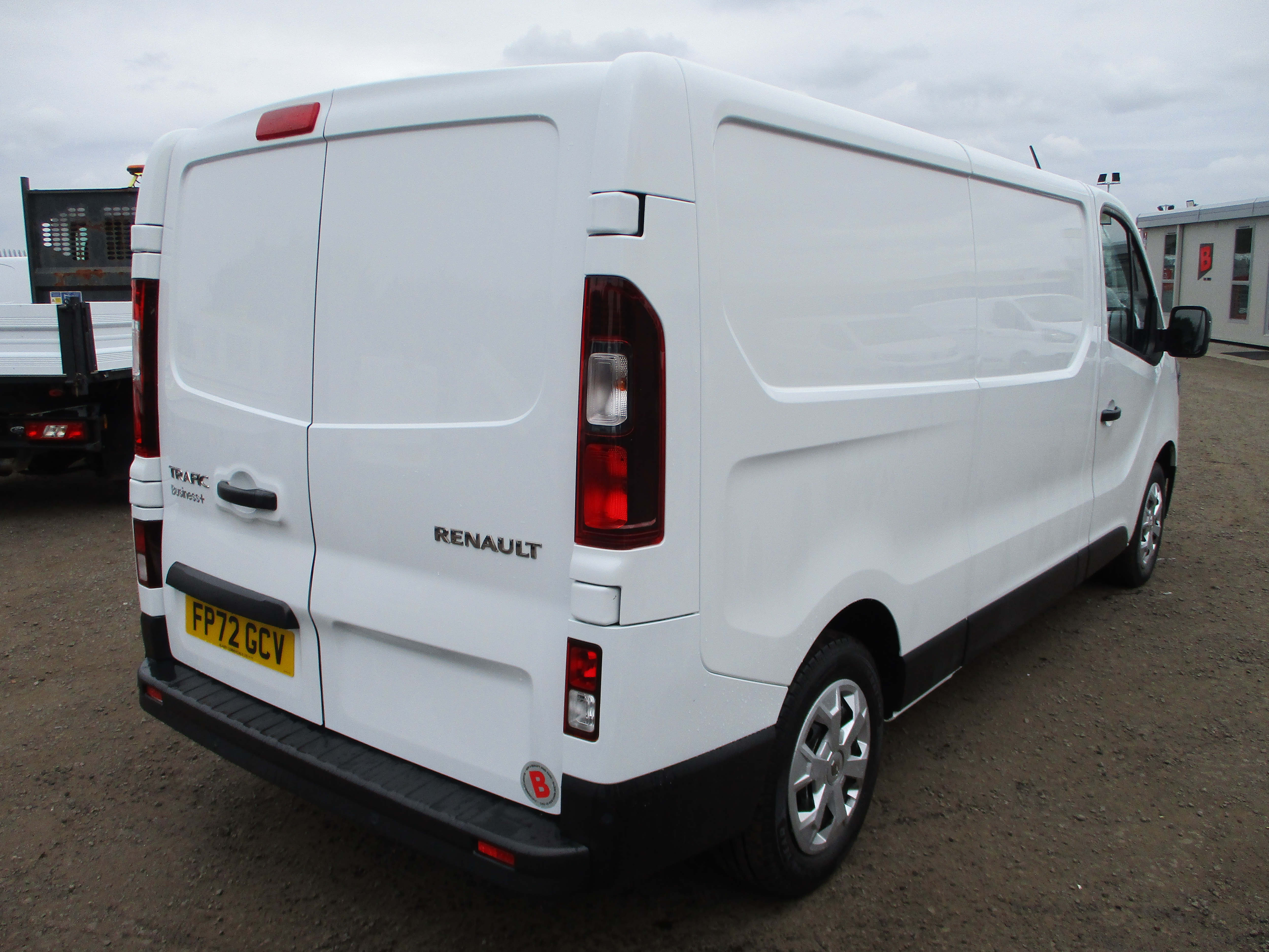 Renault Trafic LL30 BluedCi 130PS Business + Panel Van ( NICE SPEC INCLUDING AIR CON)