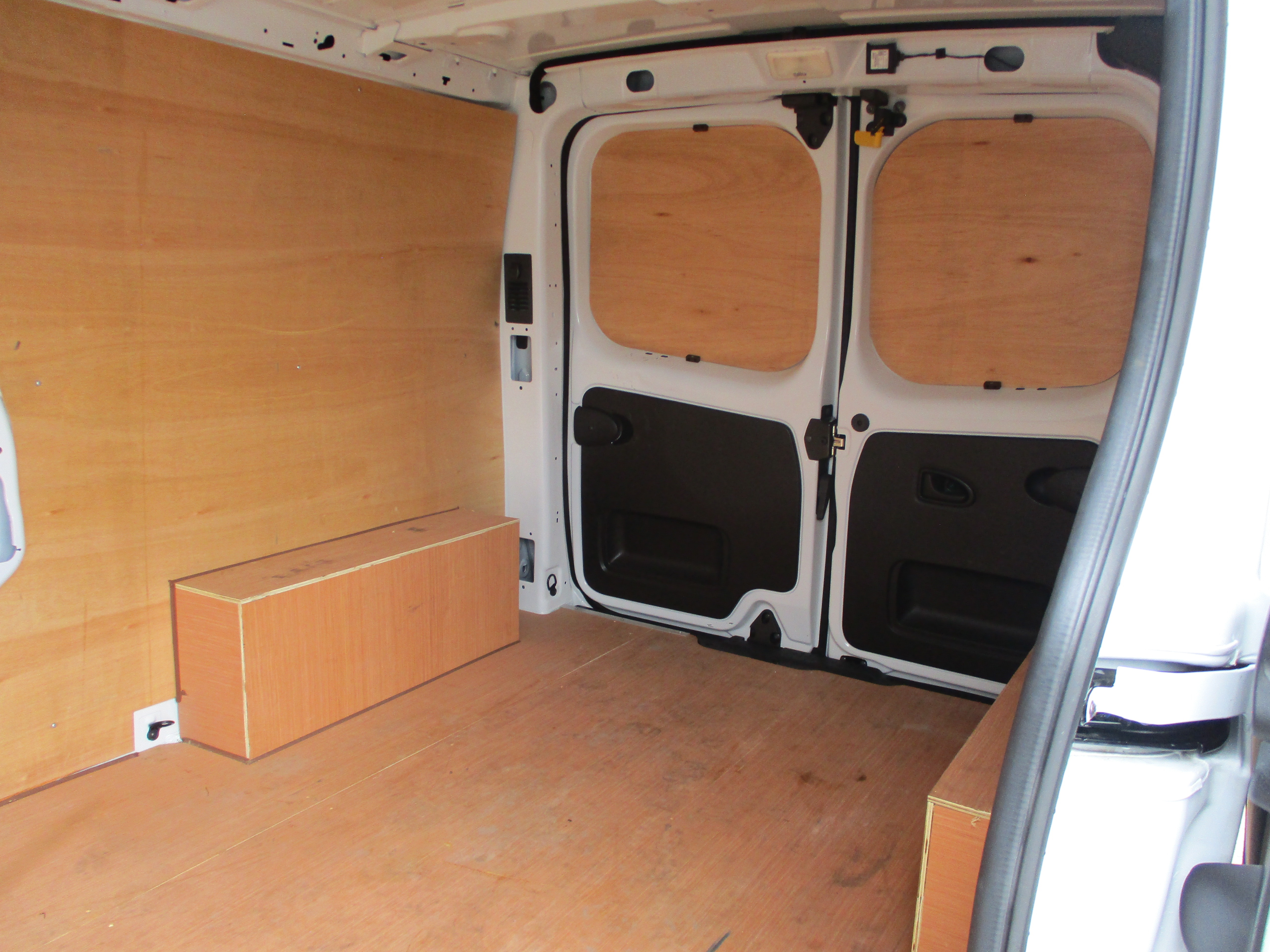 Renault Trafic LL30 BluedCi 130PS Business + Panel Van ( NICE SPEC INCLUDING AIR CON)