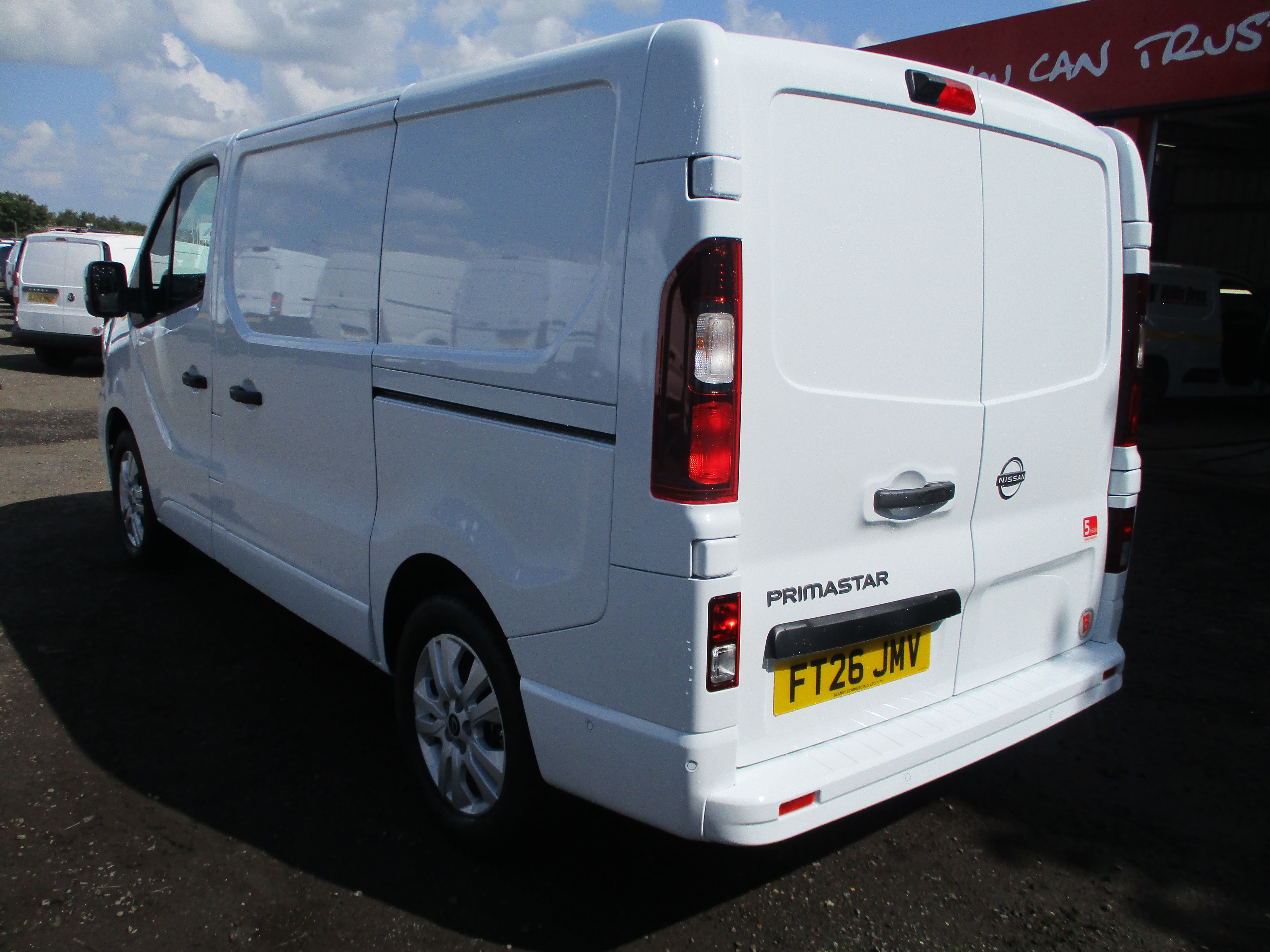 Nissan Primaster 30 L1H1 2.0 dCi 130PS Tekna Van (5 Years Nissan Warranty)
