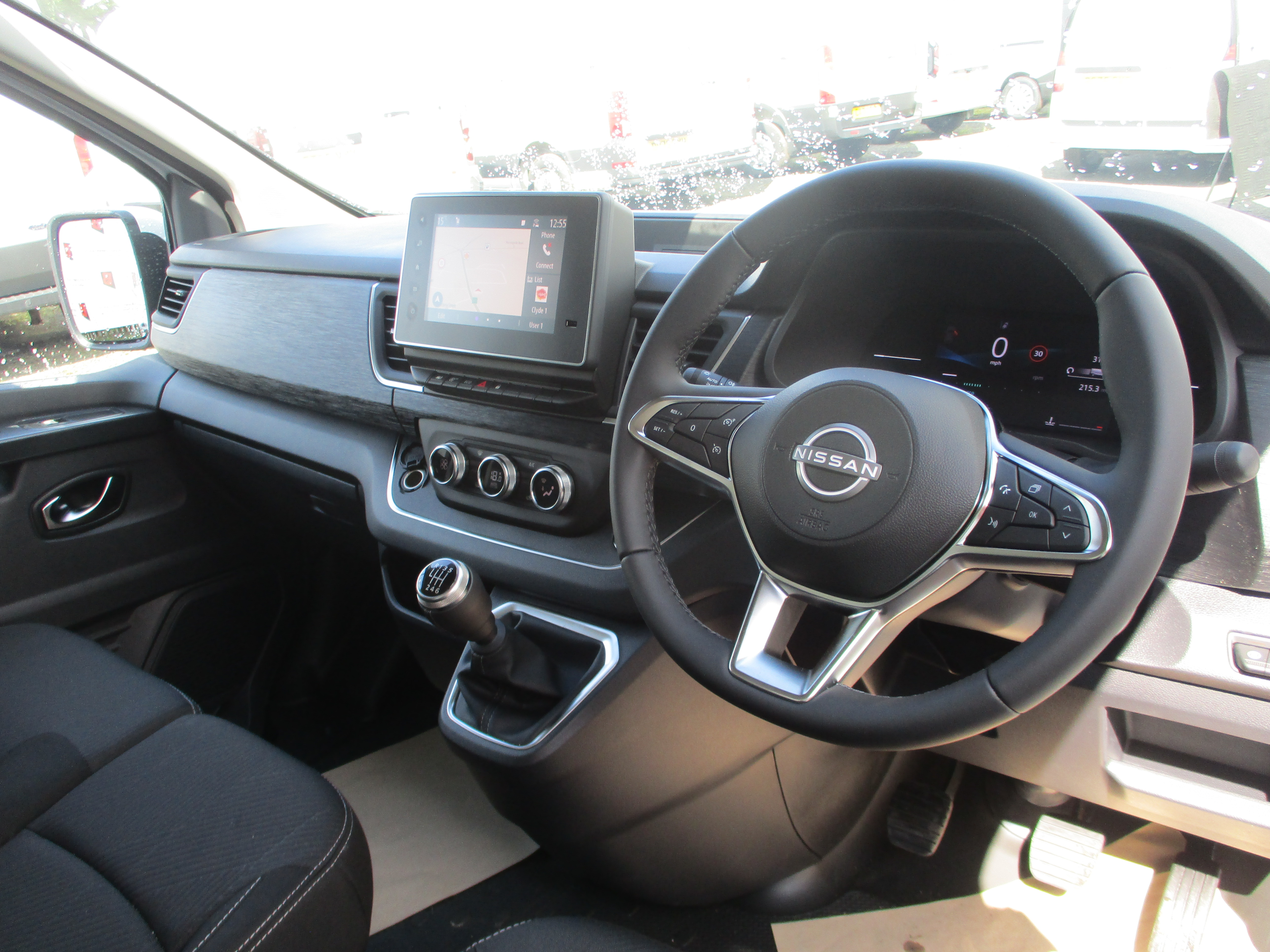 Nissan Primaster 30 L1H1 2.0 dCi 130PS Tekna Van (5 Years Nissan Warranty)