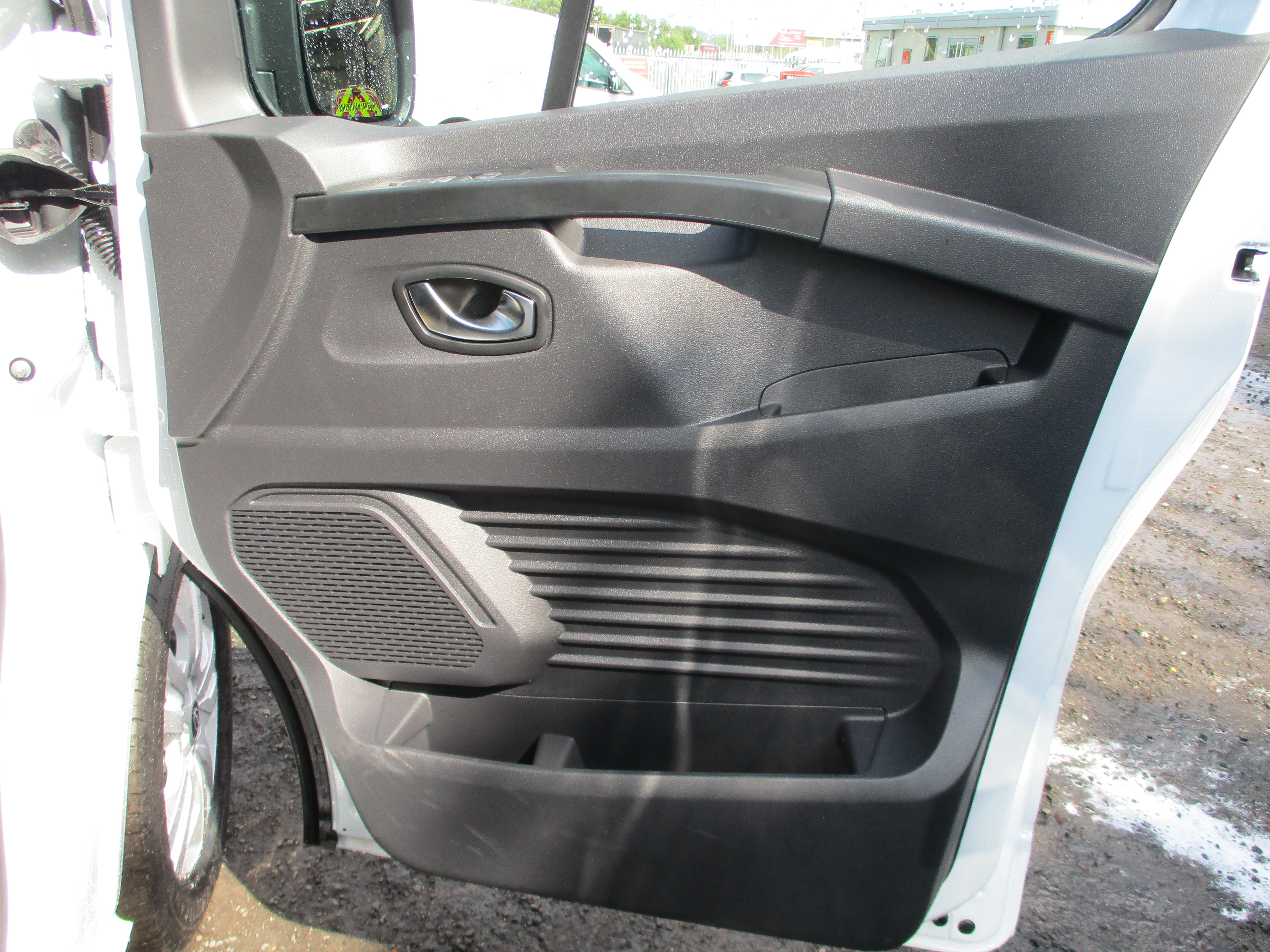 Nissan Primaster 30 L1H1 2.0 dCi 130PS Tekna Van (5 Years Nissan Warranty)