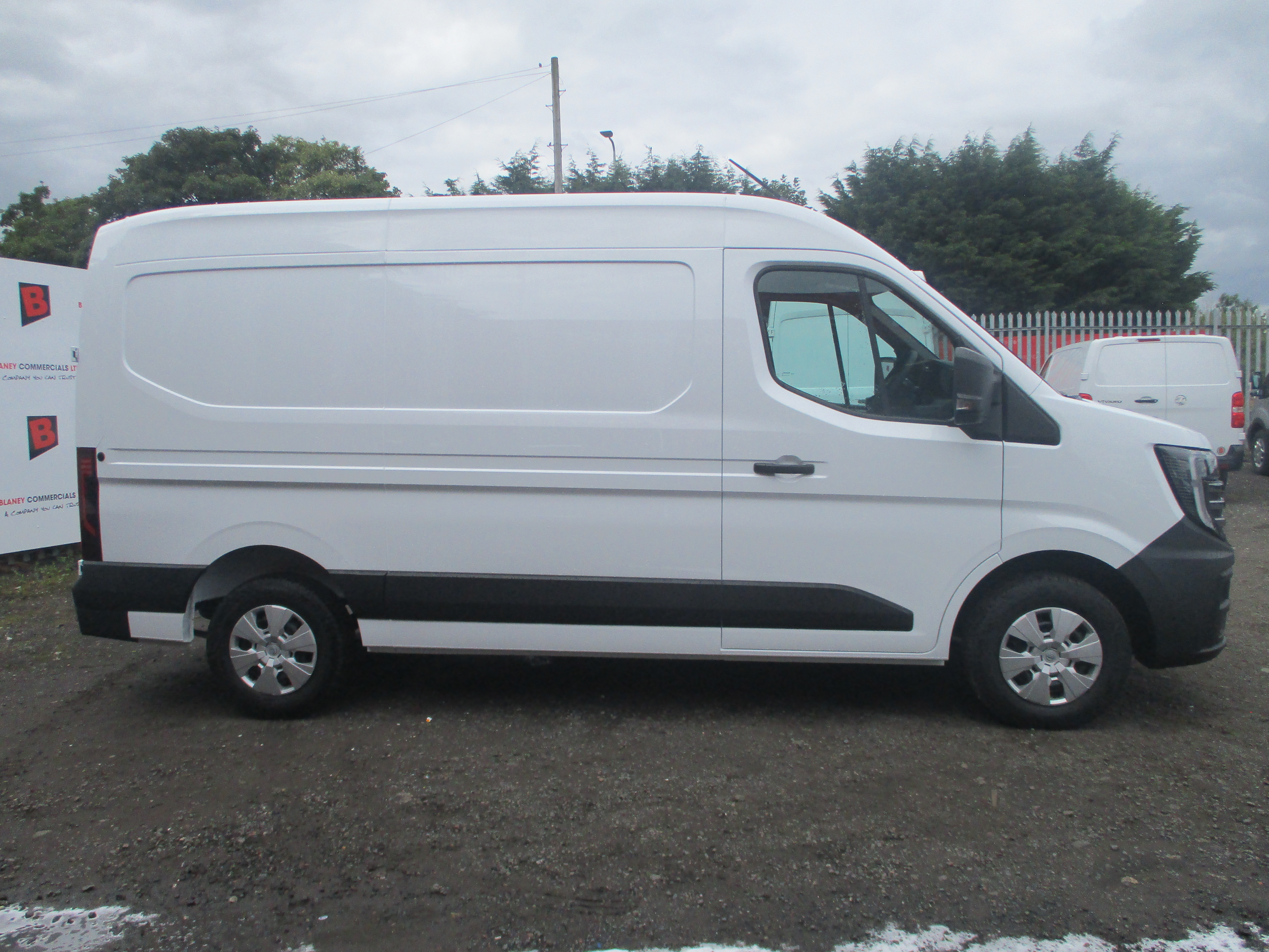 Nissan Interstar L2H2 MWB 130PS Acenta Panel Van (5 Year Warranty)