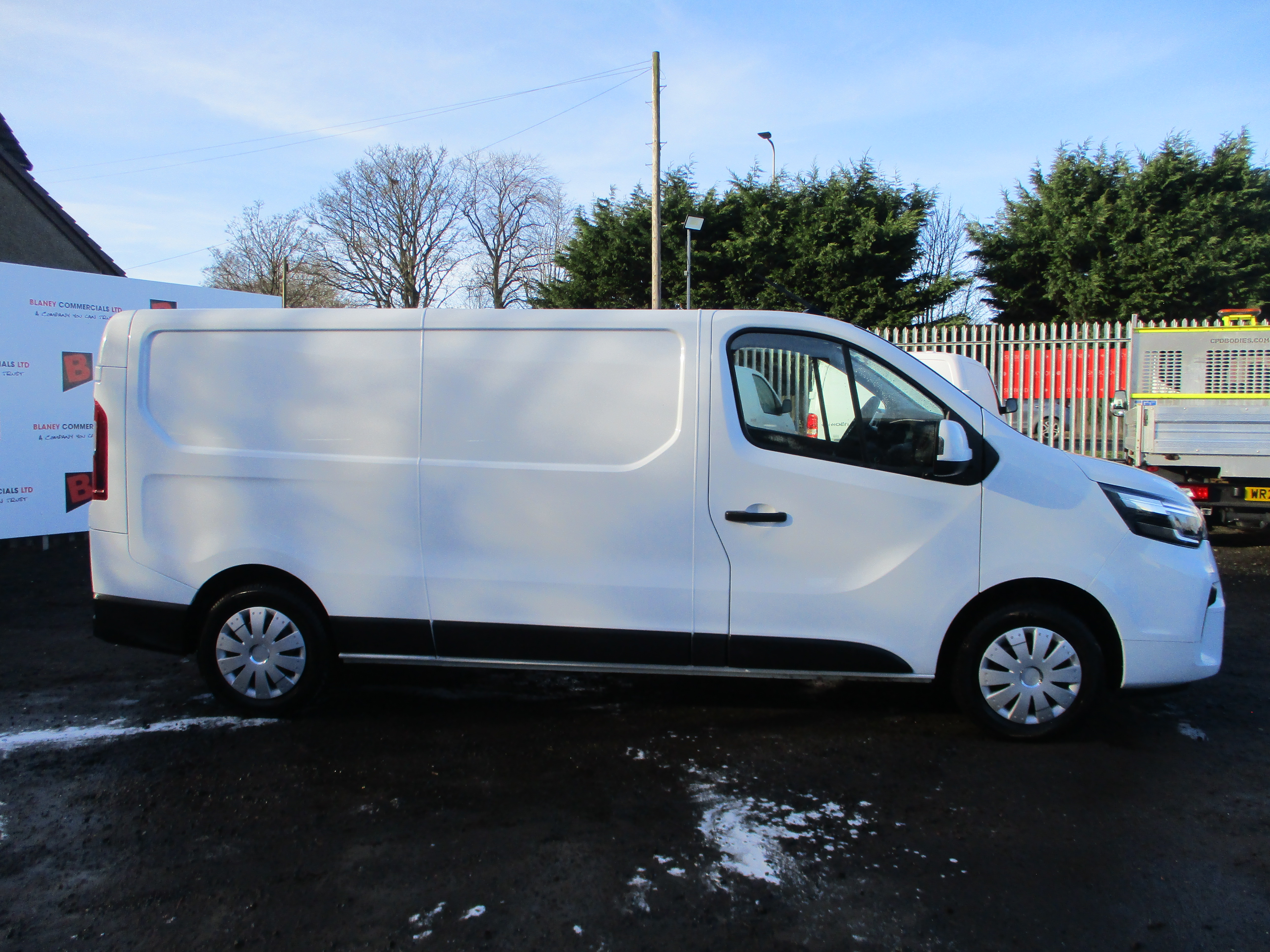 Nissan Primaster L2 2.0 dCi 110PS Acenta Panel Van (IMMACULATE VAN)