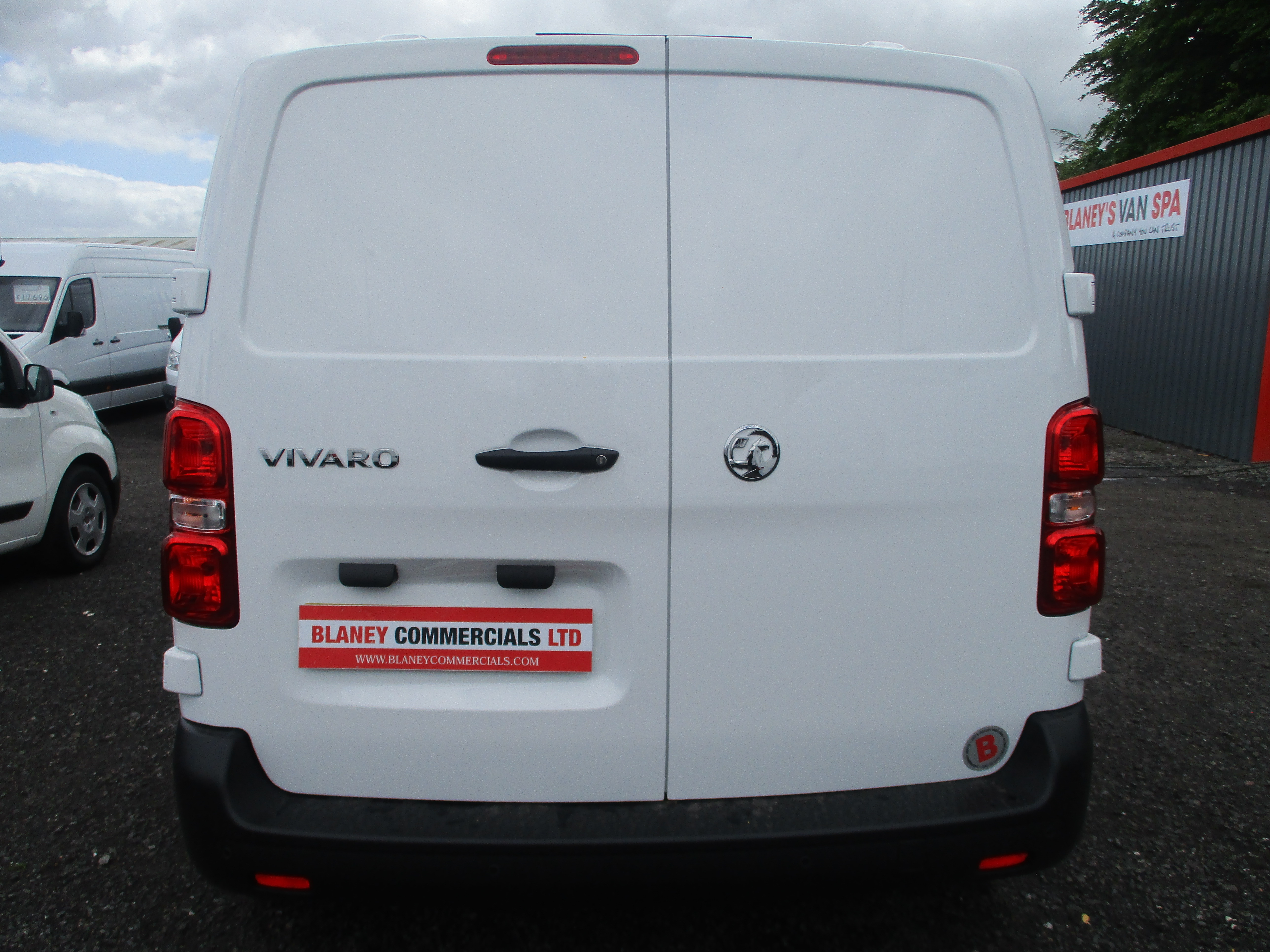 Vauxhall Vivaro 2700 L1H1 ( NEW MODEL ) 100PS Dynamic with Air Con Panel Van