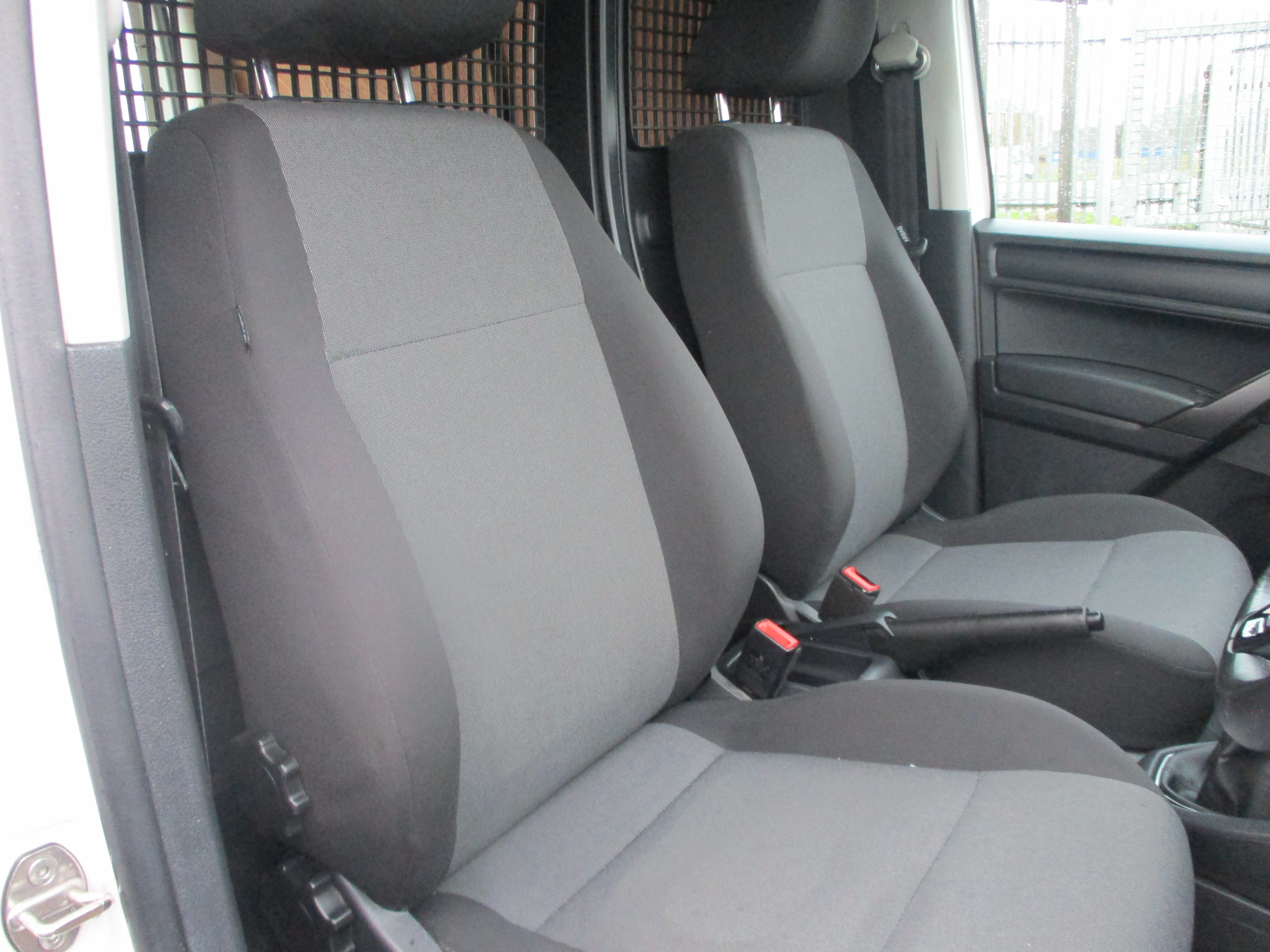 NO VAT !! Volkswagen Caddy C20 2.0TDi BlueMotion 102PS Trendline Panel Van with Air Con ( INCLUDES VAN GUARD FULL ROOF RACK )