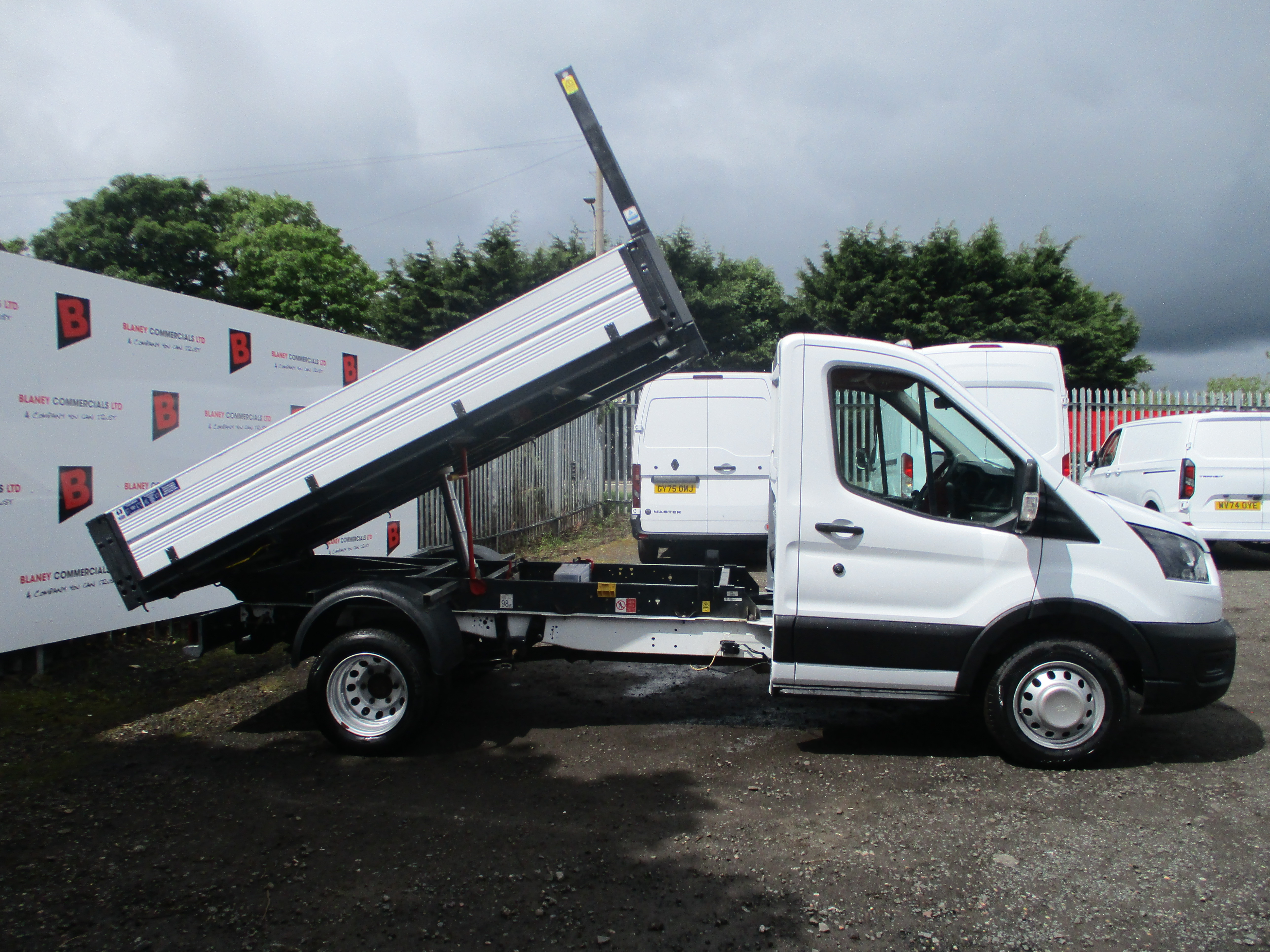 Ford Transit 350 2.0 EcoBlue 130PS Leader S/Cab Tipper RWD DRW (&pound;500 OFF)
