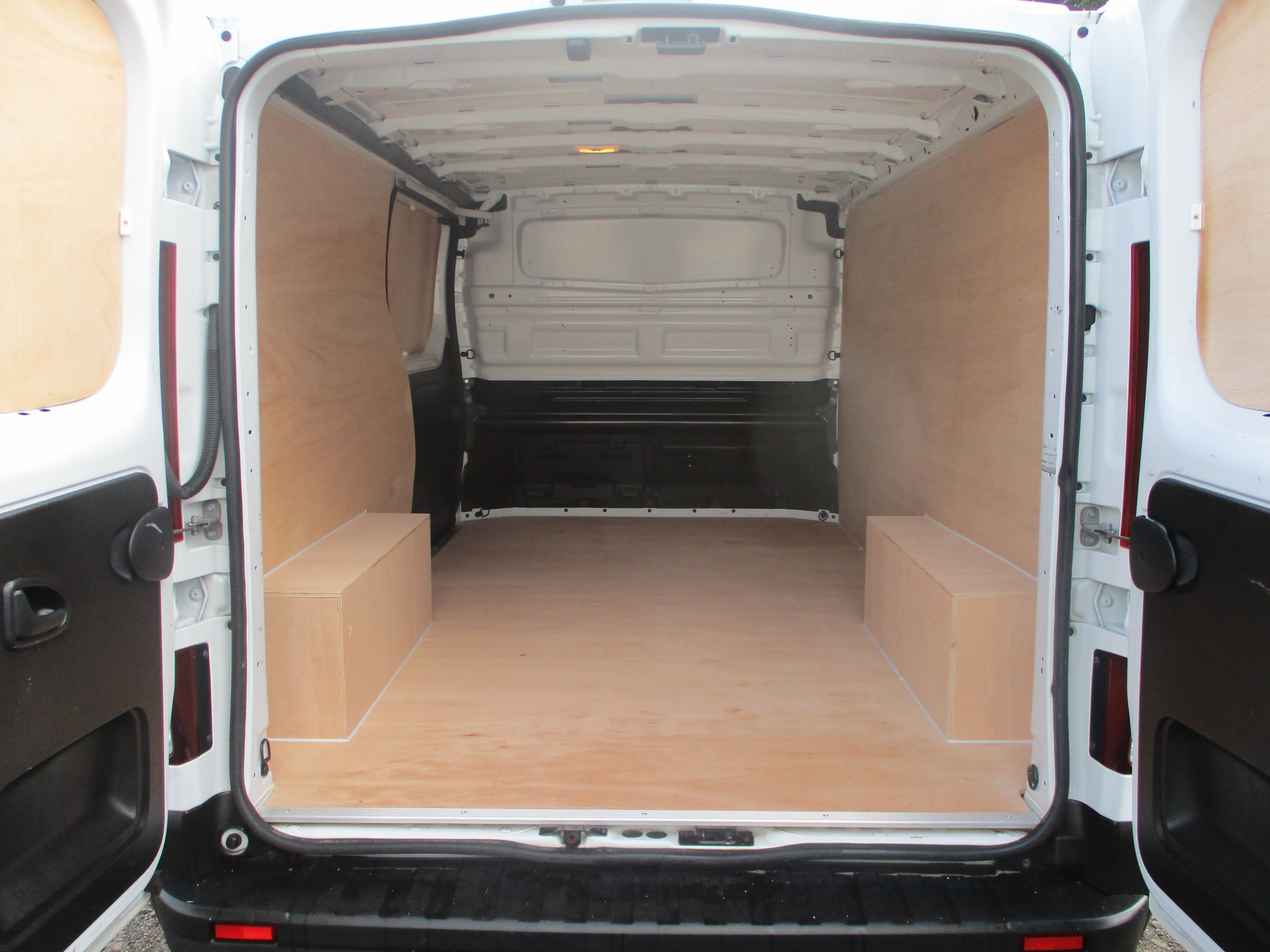 Renault Trafic LL30 BluedCi 130PS Advance Panel Van (RENAULT WARRANTY TO 2027)