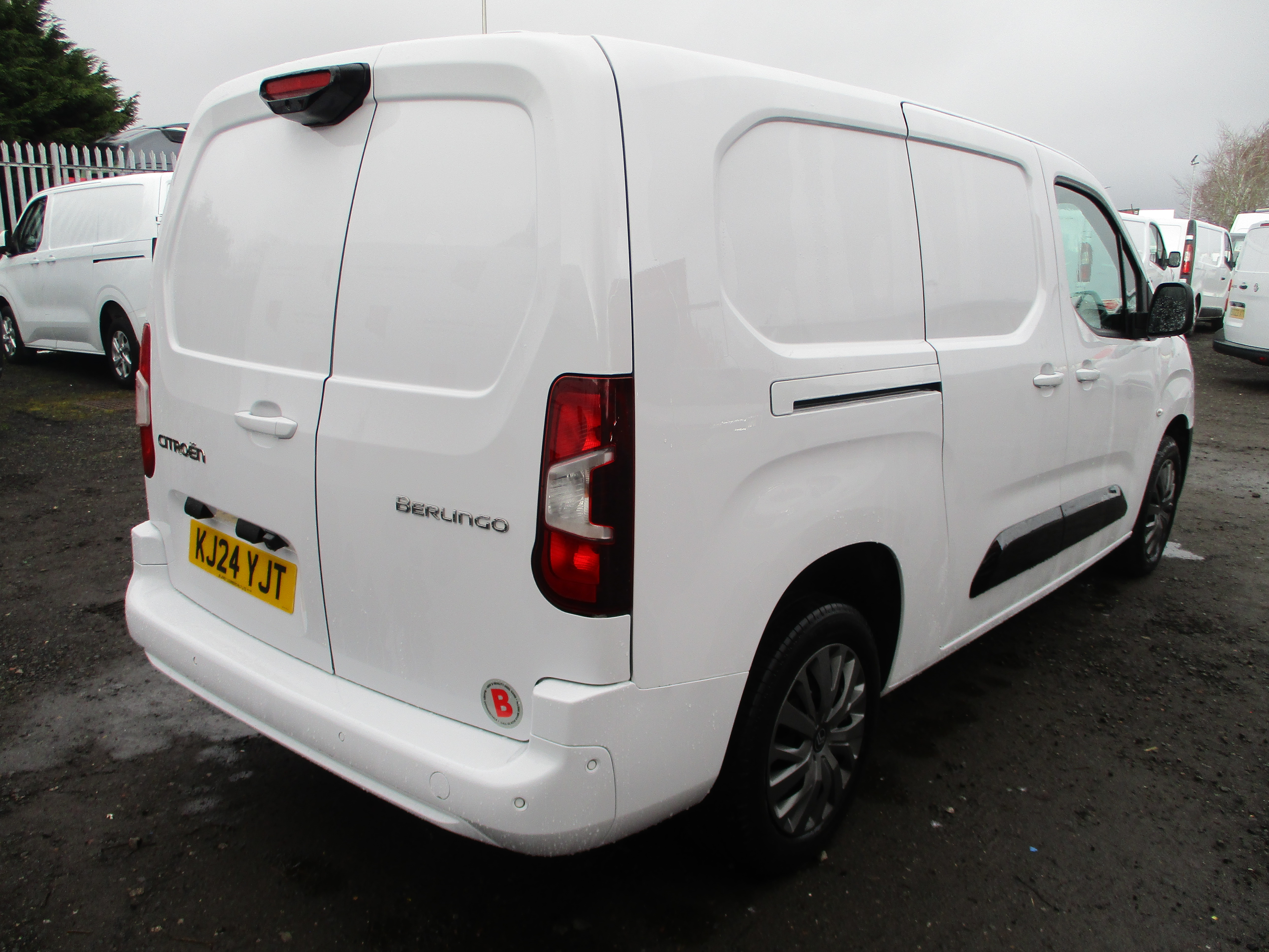 Citroen Berlingo XL ( LWB ) 1.5 Blue HDi 100PS Driver Van (NICE SPEC INCLUDING AIR CON)