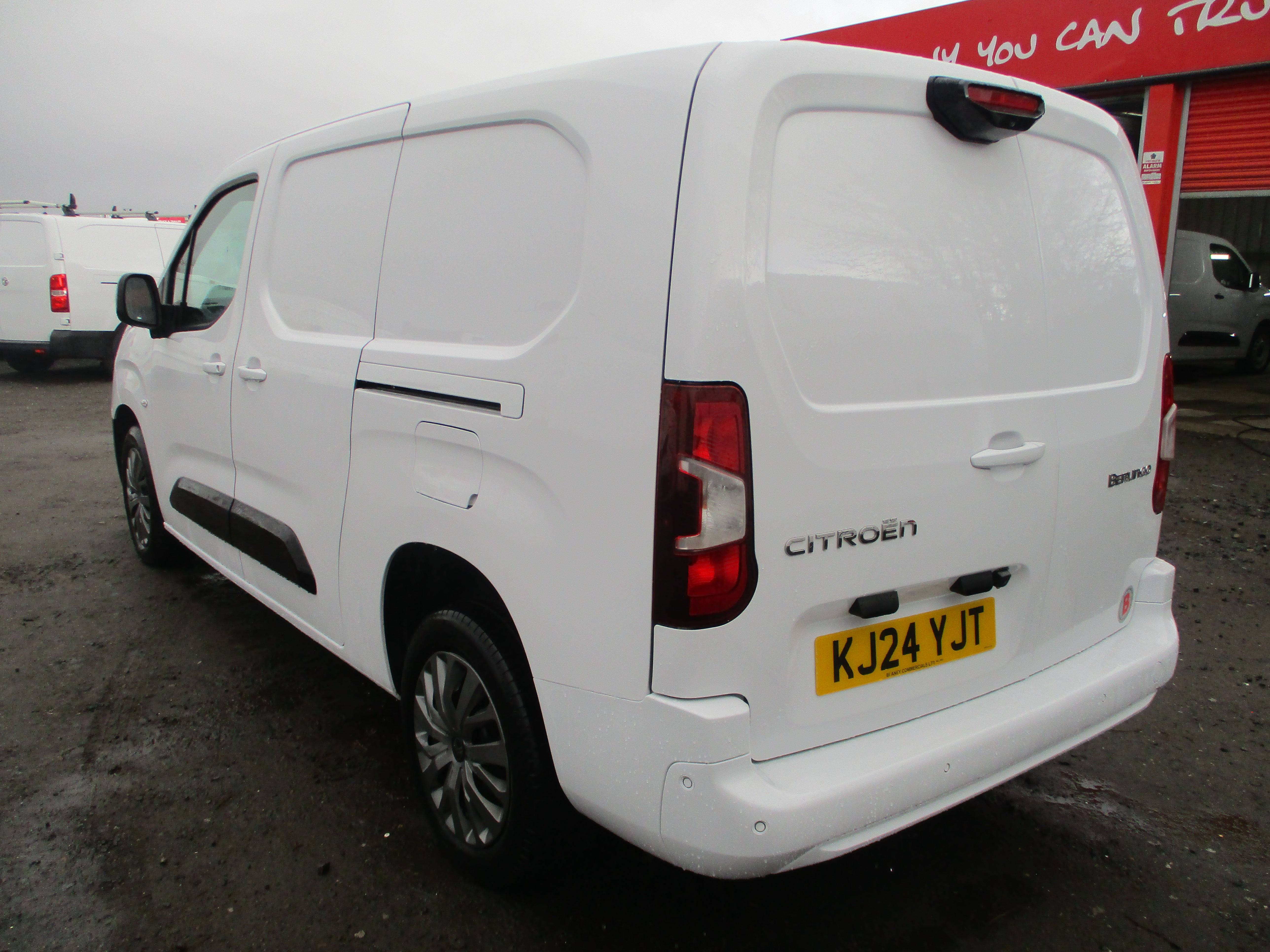 Citroen Berlingo XL ( LWB ) 1.5 Blue HDi 100PS Driver Van (NICE SPEC INCLUDING AIR CON)