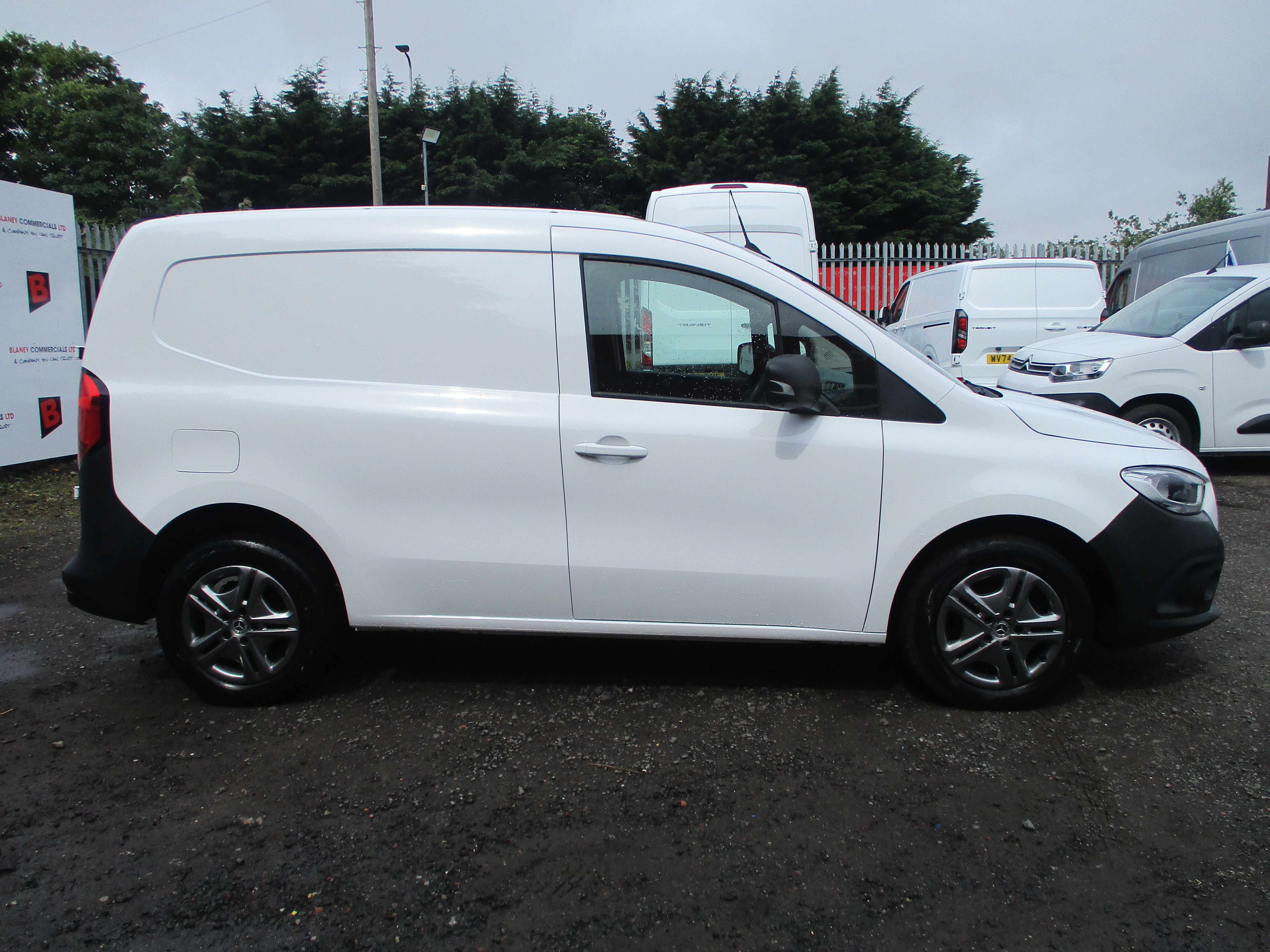 Mercedes Benz Citan L1 110CDi Progressive Van (NICE SPEC Including Air Con, Rear Camera, Parking Sensors & More...)