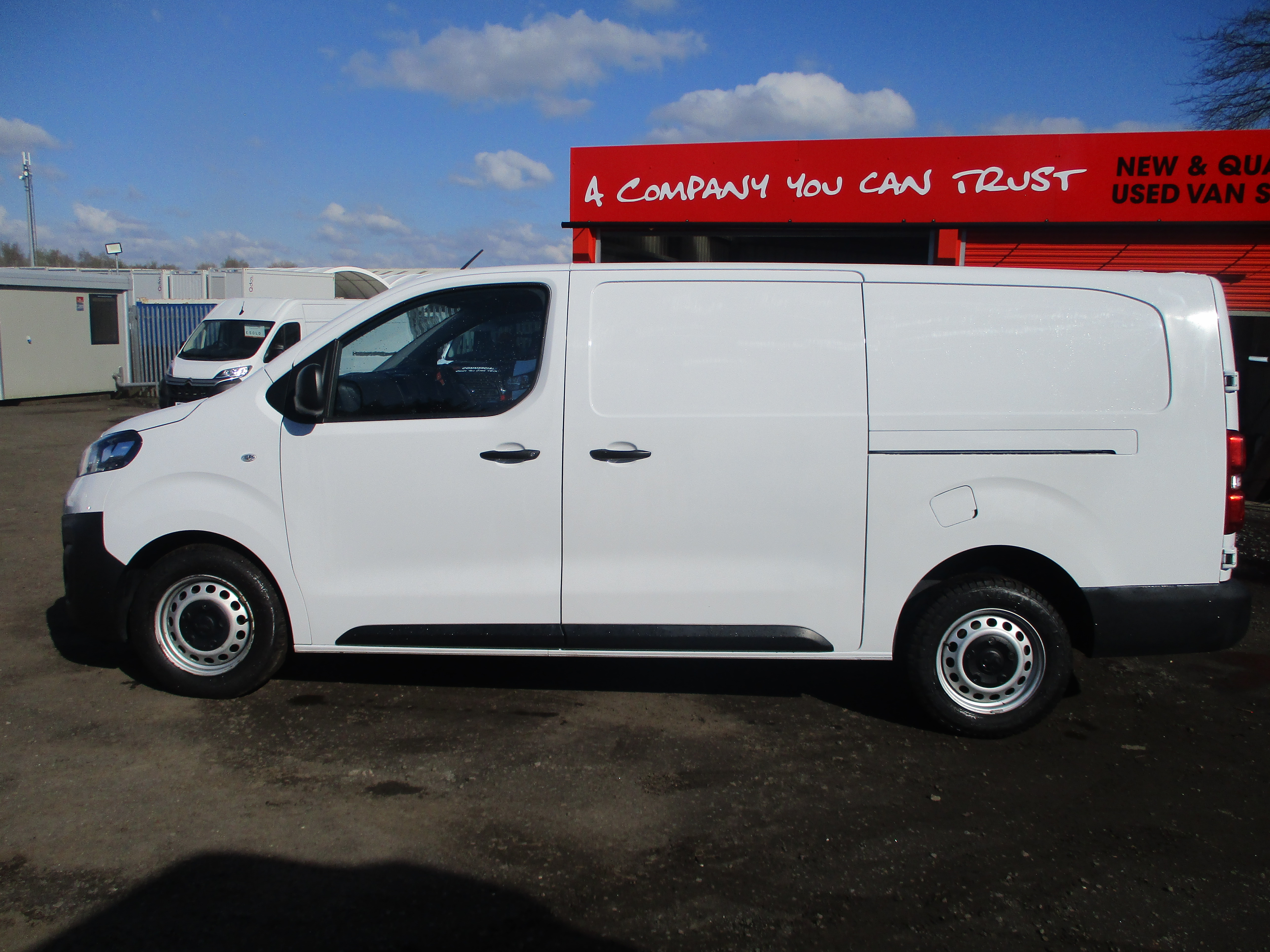 Vauxhall Vivaro 2900 L2 (LWB) 1.5d 100PS Prime Van