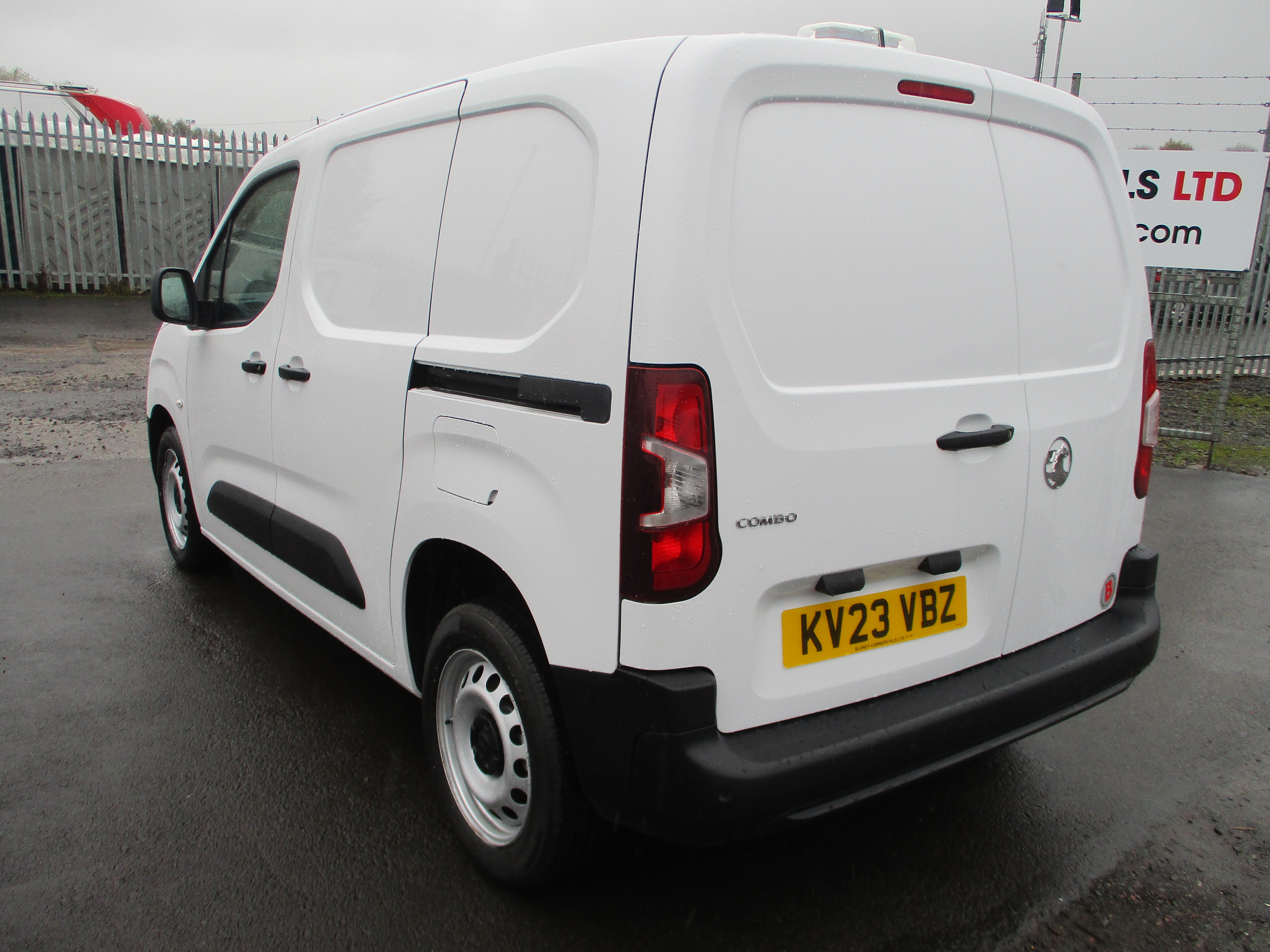 Vauxhall Combo 2300 L1 1.5TD 100PS Prime Panel Van (NICE SPEC)