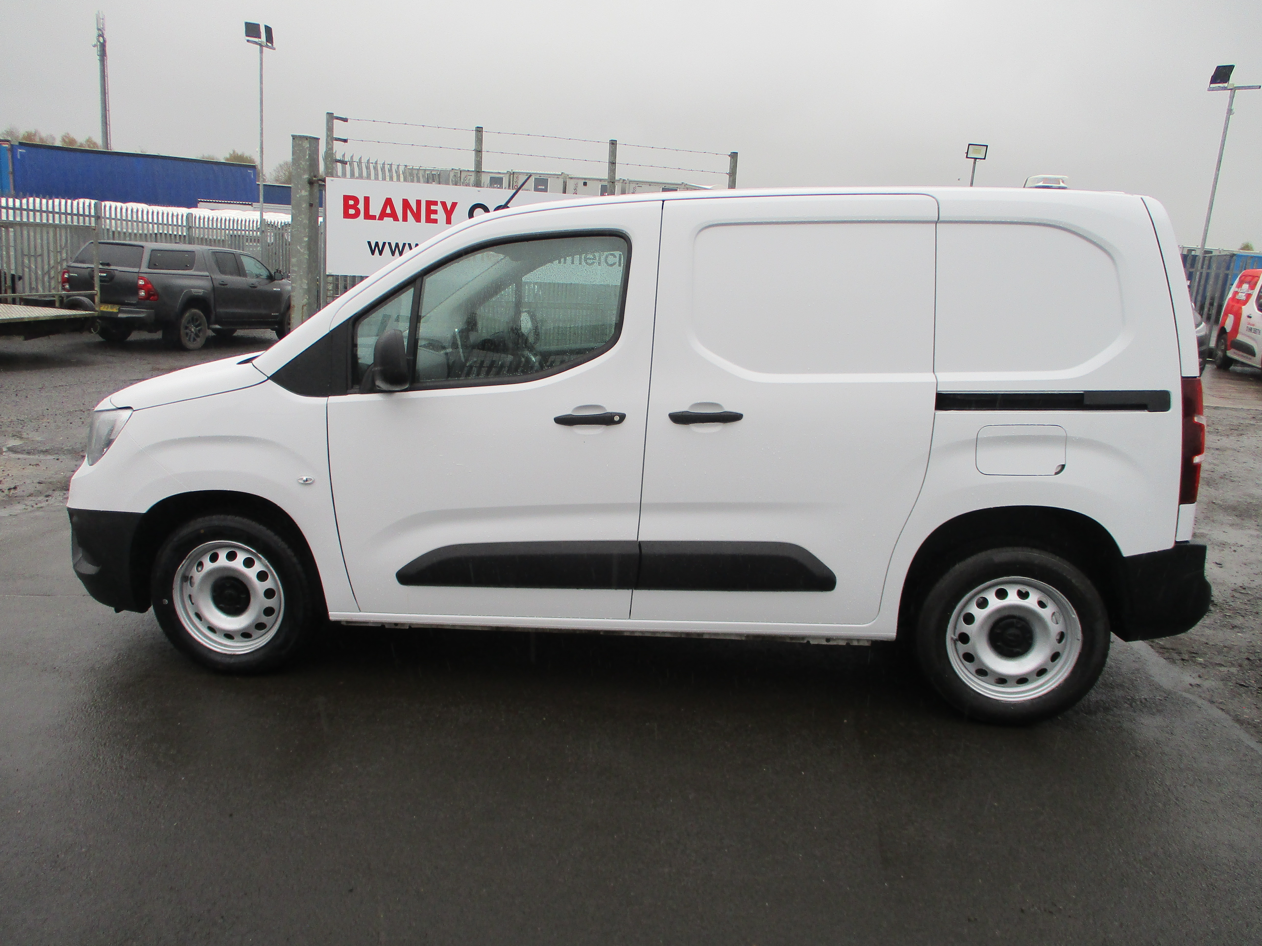 Vauxhall Combo 2300 L1 1.5TD 100PS Prime Panel Van (NICE SPEC)