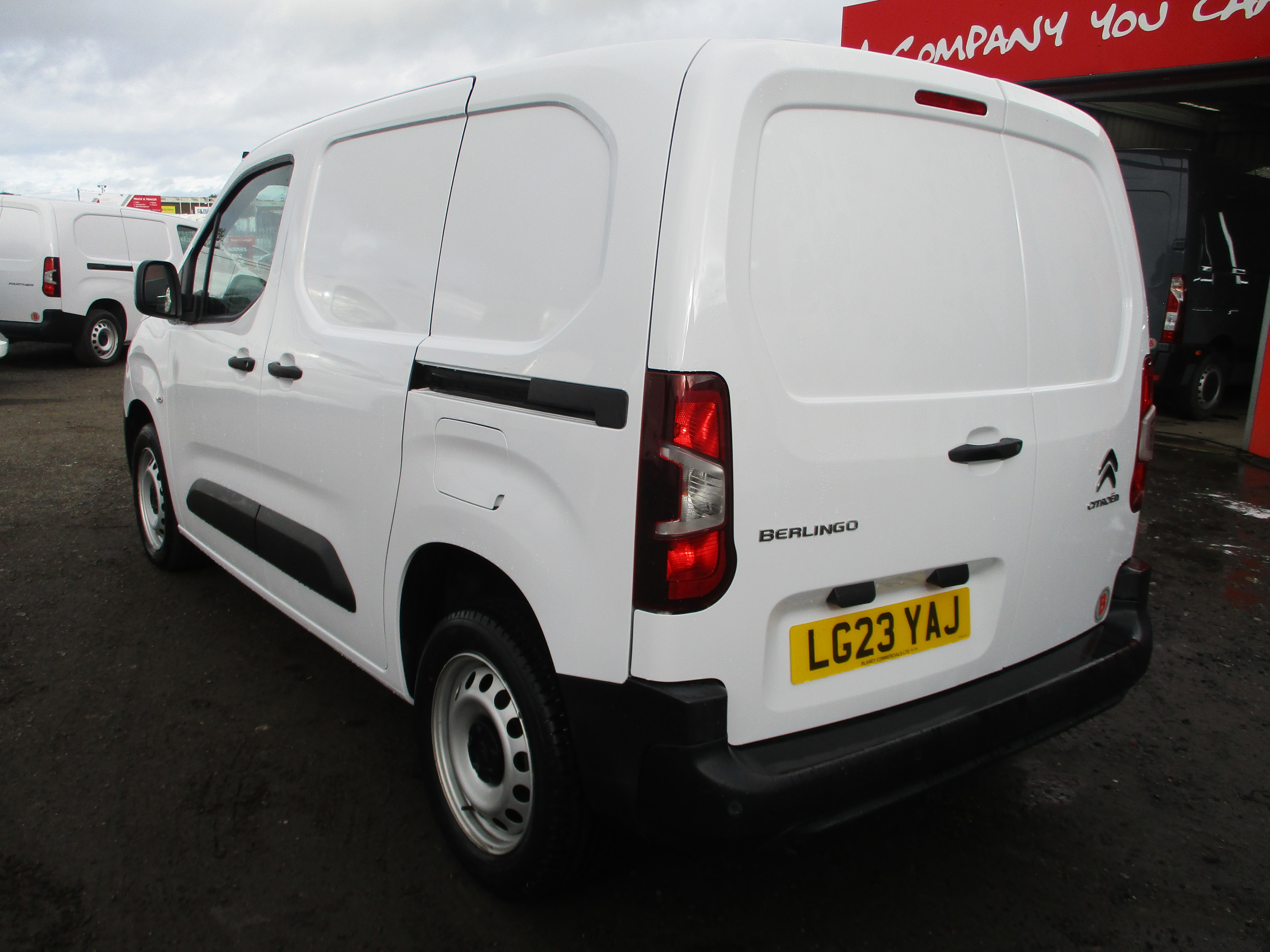 Citroen Berlingo M 1.5 BlueHDi 1000kg 100PS Enterprise Pro (ONE OWNER FROM NEW !!)