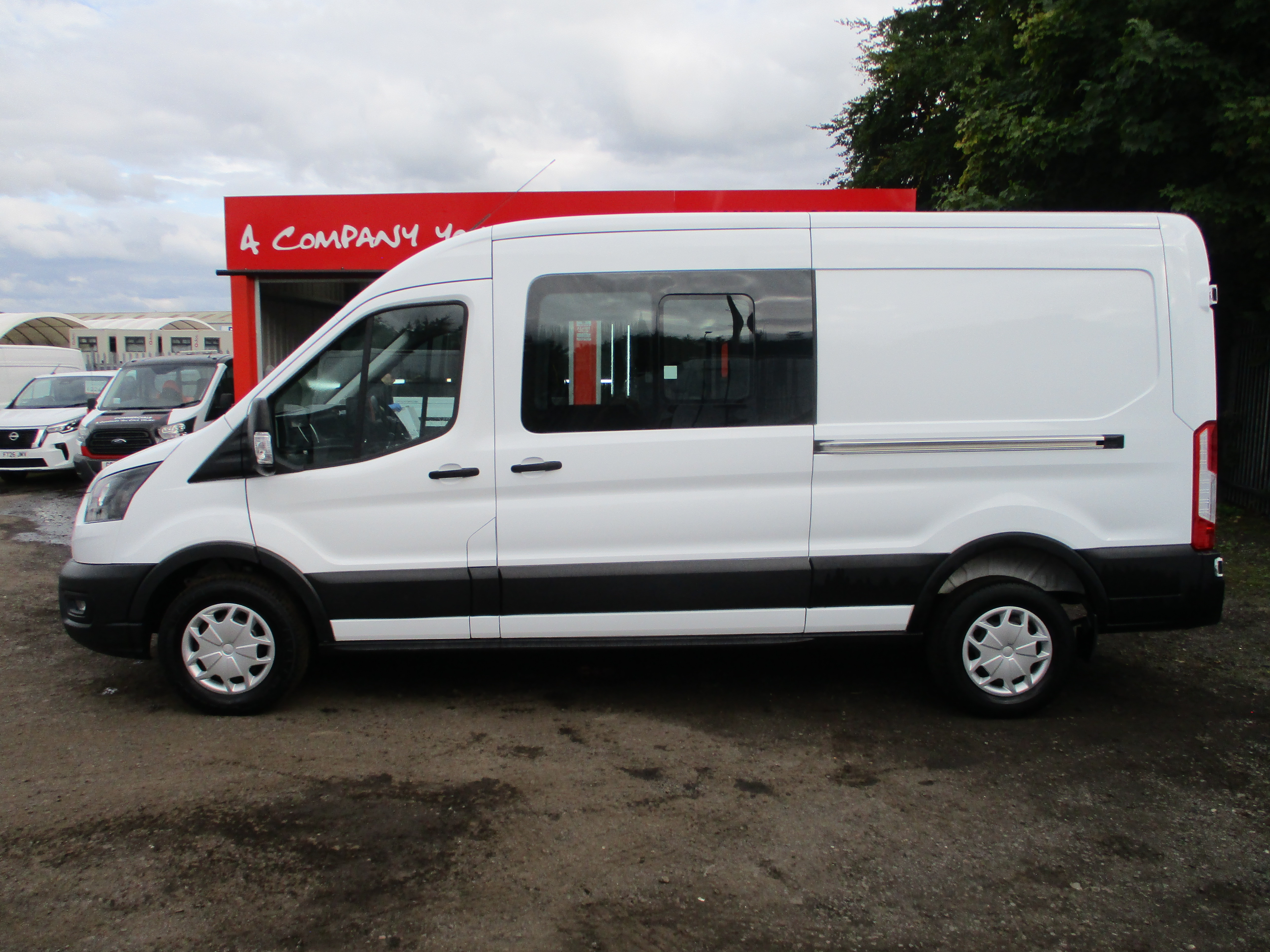 Ford Transit 350 L3H2 2.0 EcoBlue 130PS Trend DCIV (6 Seater Factory Crewvan) Stunning Van with AIR CON