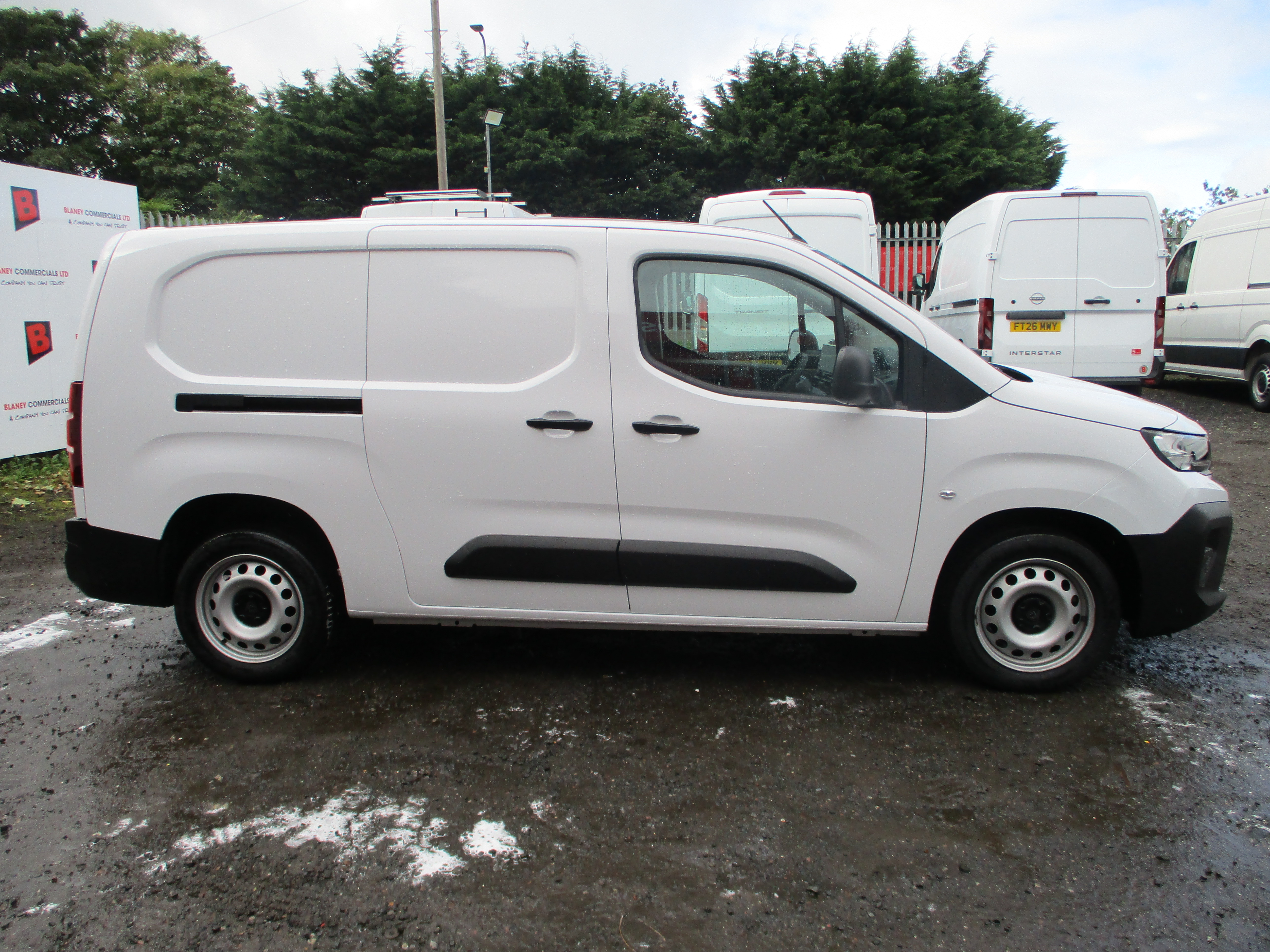 Peugeot Partner L2 (LWB) 1.5 BlueHDi 100PS Professional Van (PEUGEOT WARRANTY TILL 31st Oct 2027)