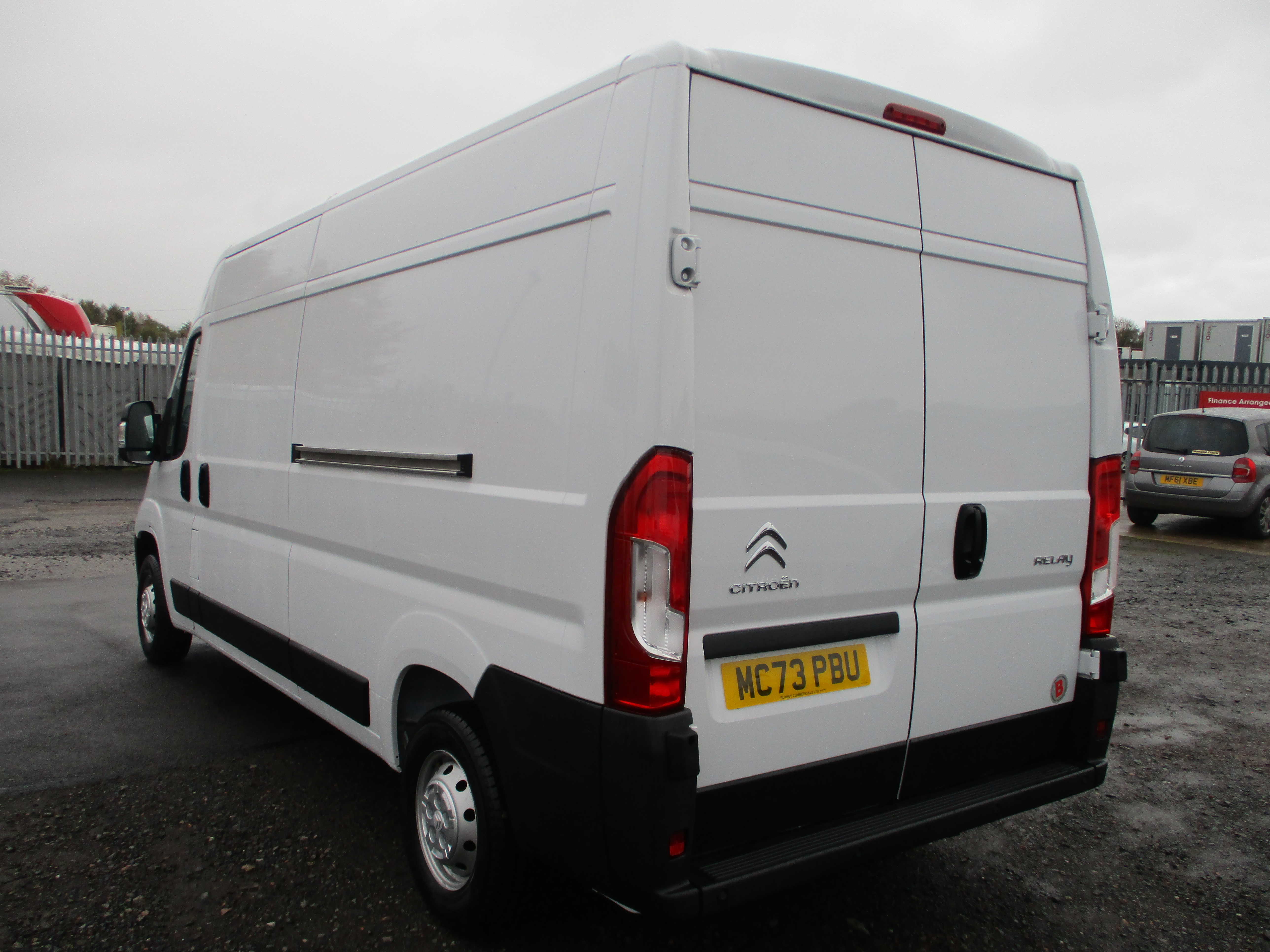Citreon Relay 35 2.2 BlueHDi 140PS L3H2 LWB Medium Roof Enterprise Edition  (Pre Reg Van with Delivery Miles)